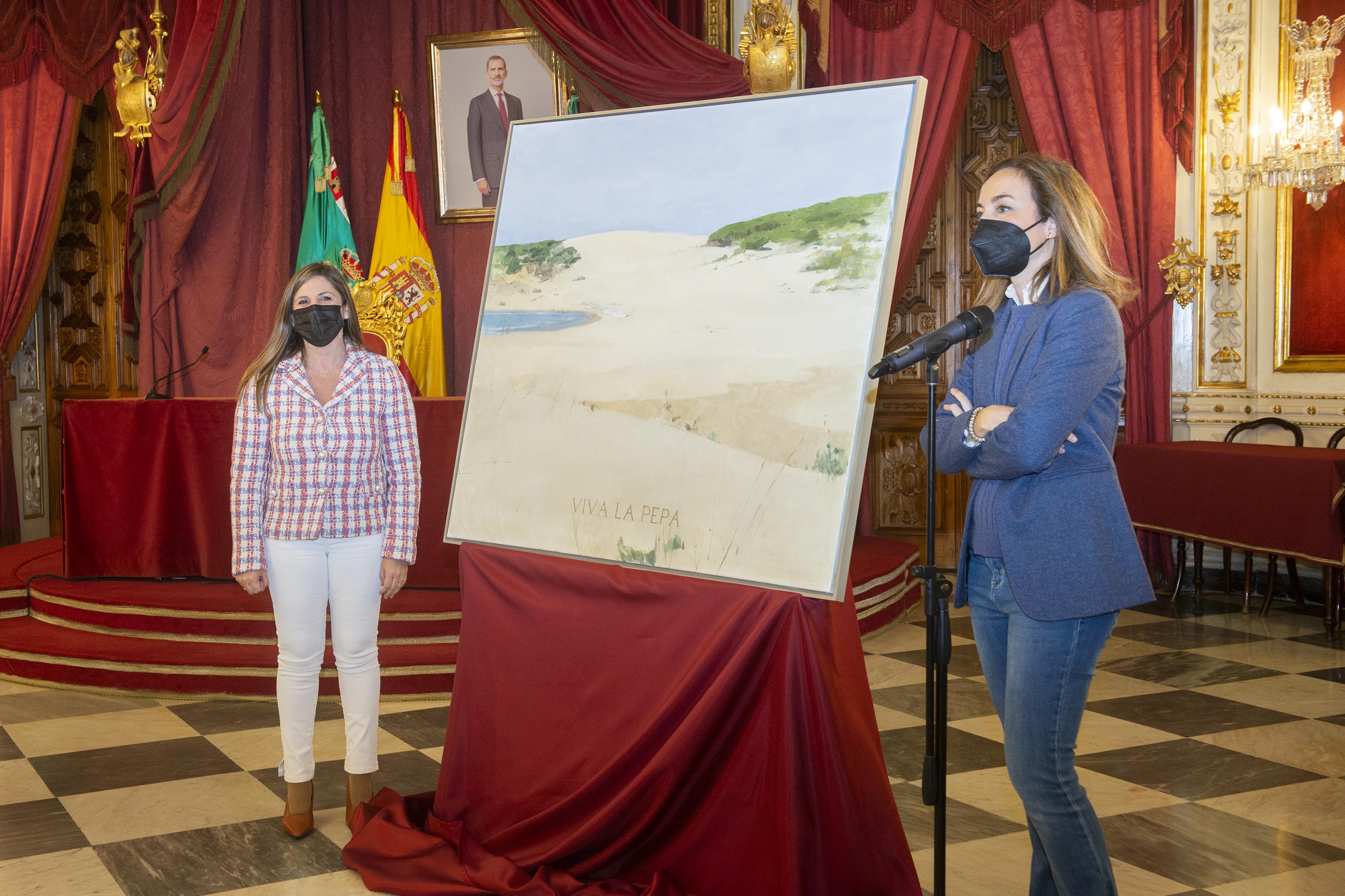 19M_Irene Garcia con Rocio Cano y la imagen del dia de la provincia