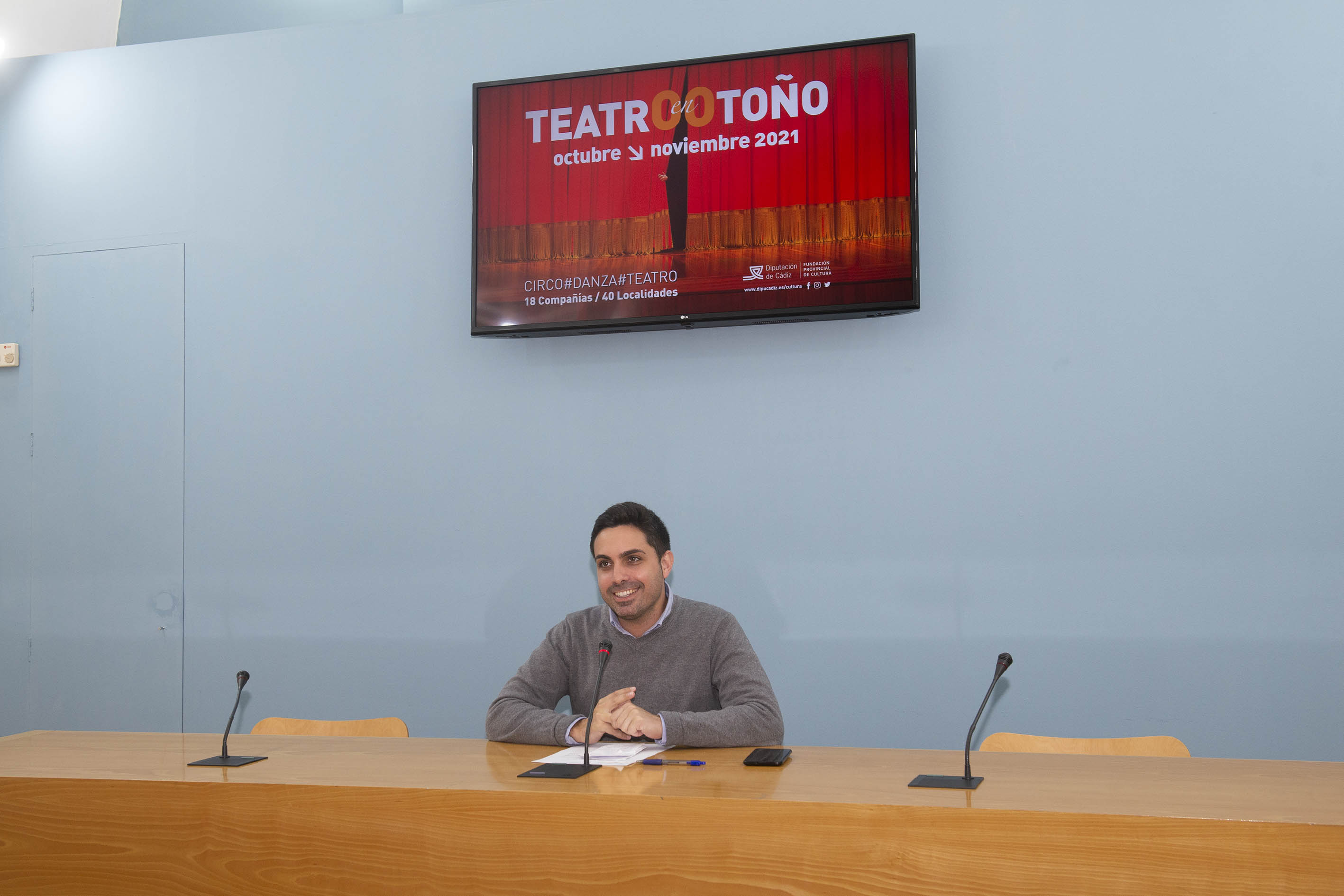 Antonio González_Teatro en Otoño