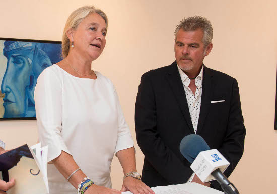 Colombo presenta la muestra de Merida