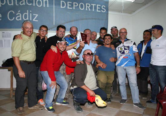 trofeo por equipos para el club SherryBass
