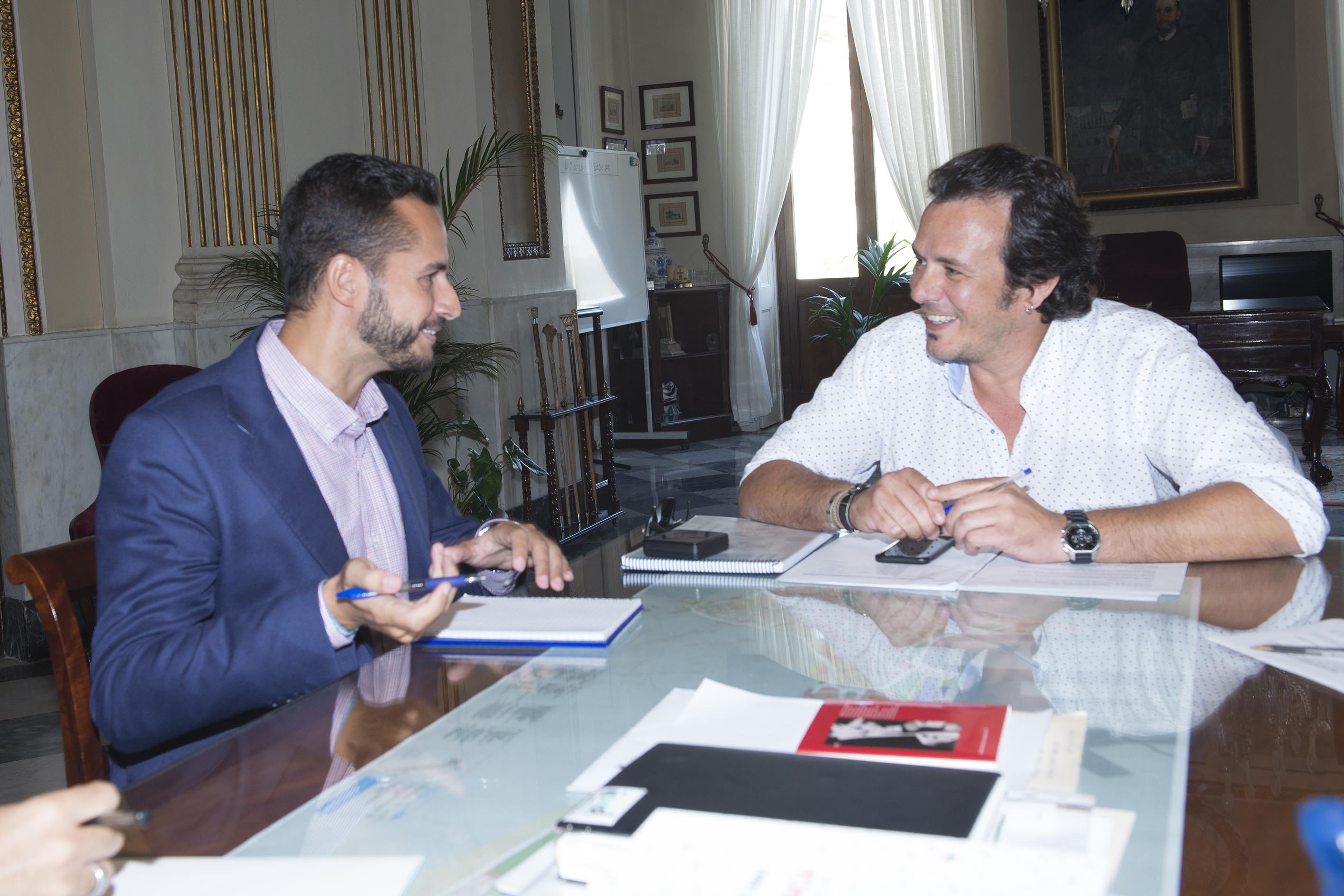 Mario Fernández y el alcalde de Cádiz