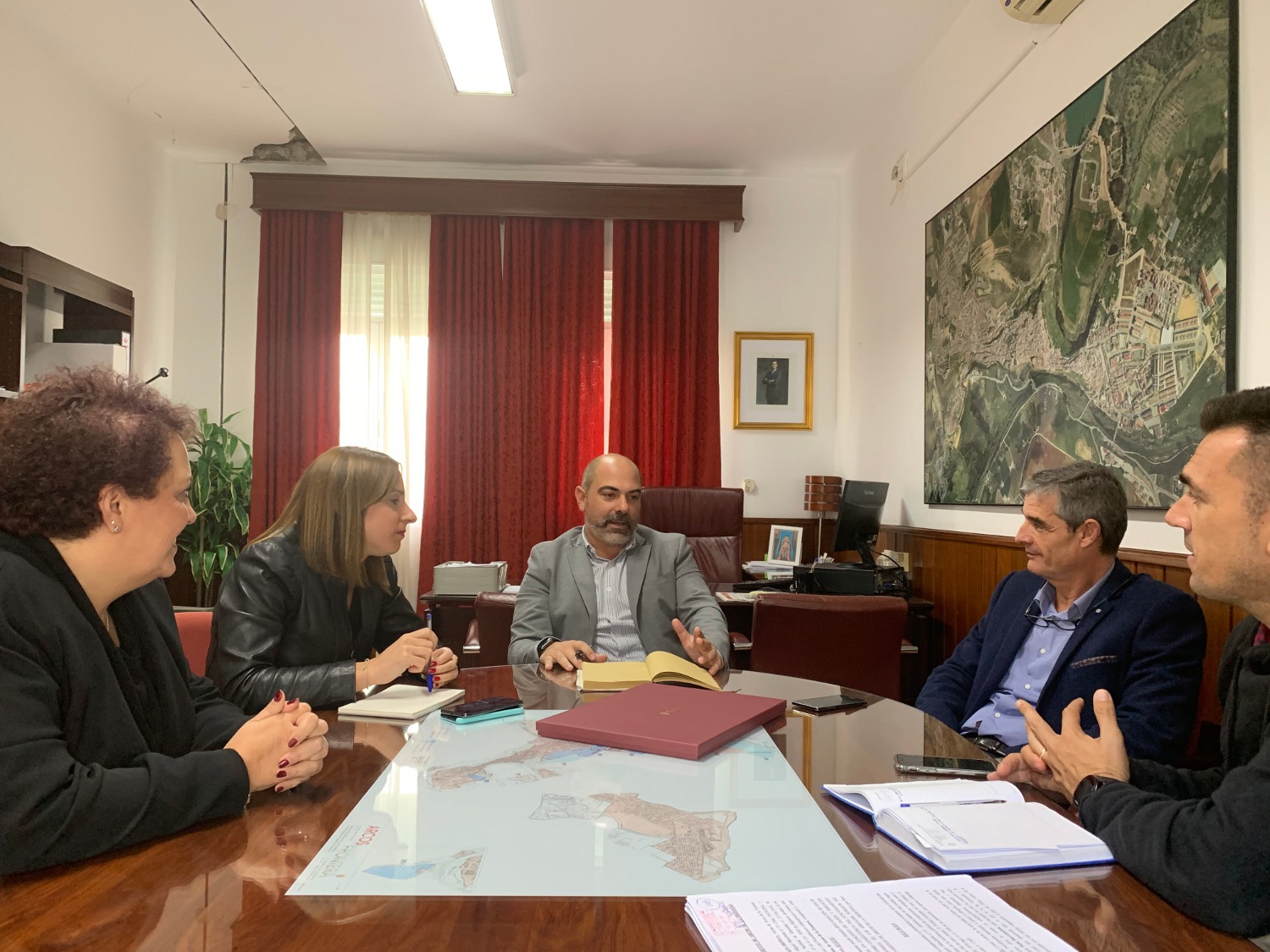 Chacon en el Ayuntamiento de Arcos