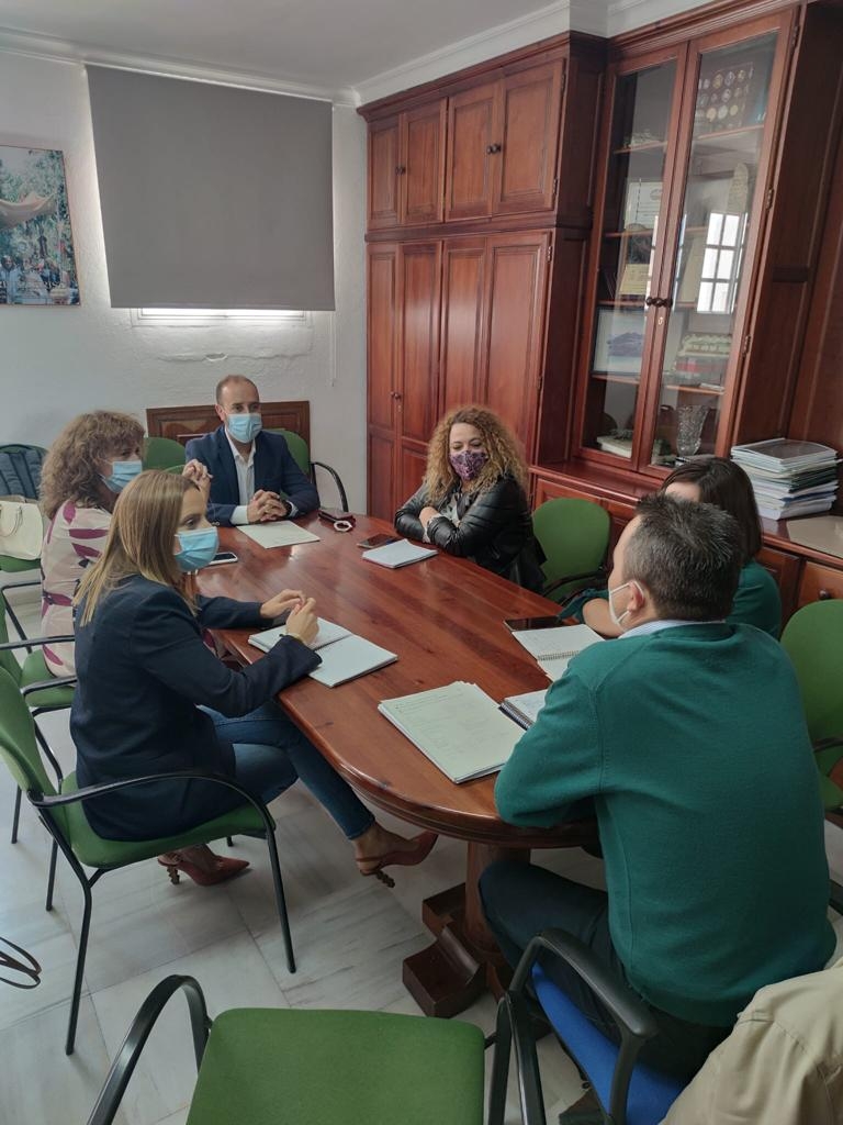 En el Ayuntamiento de Zahara de la Sierra