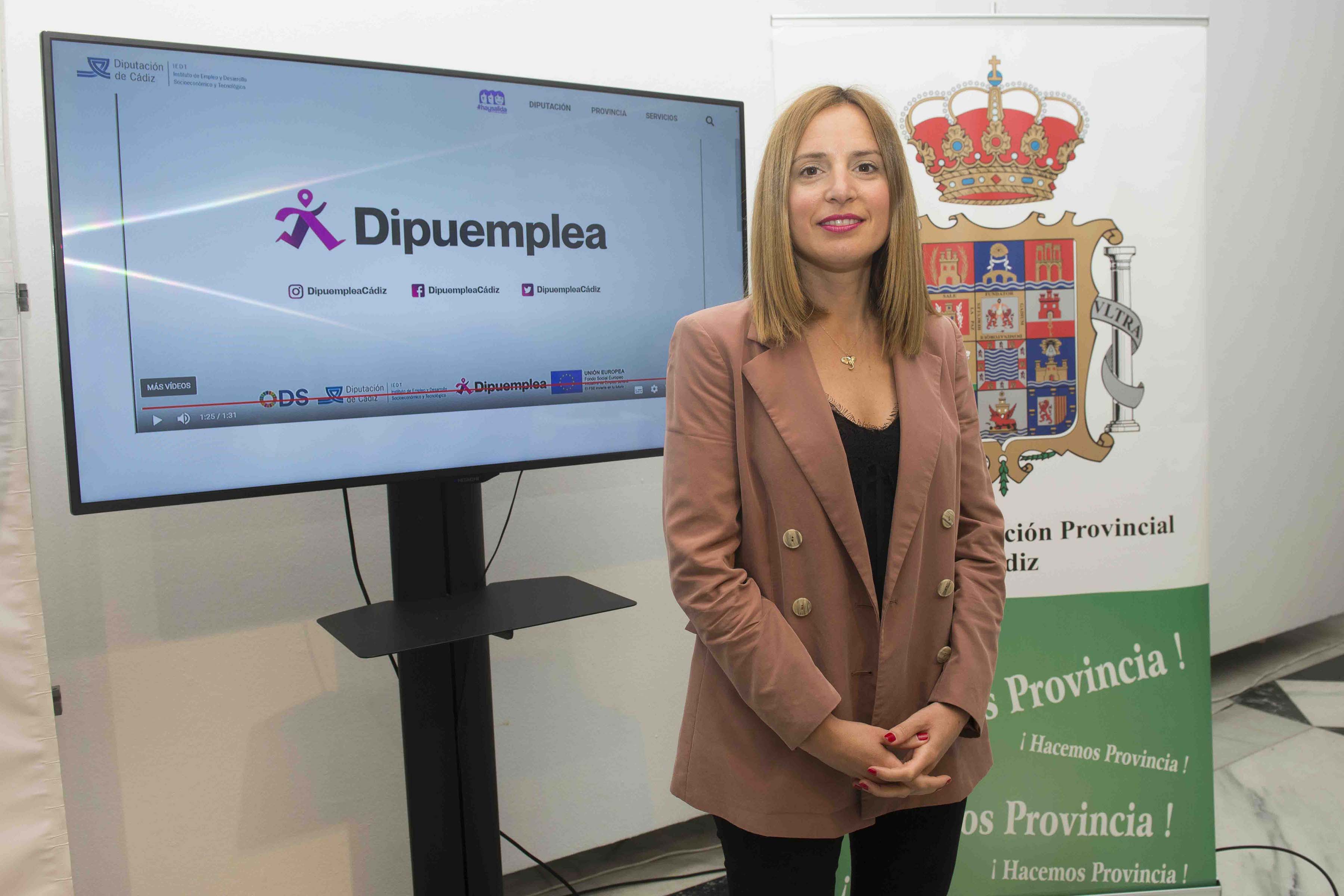 Ana Carrera presenta el proyecto DipuEmplea - copia