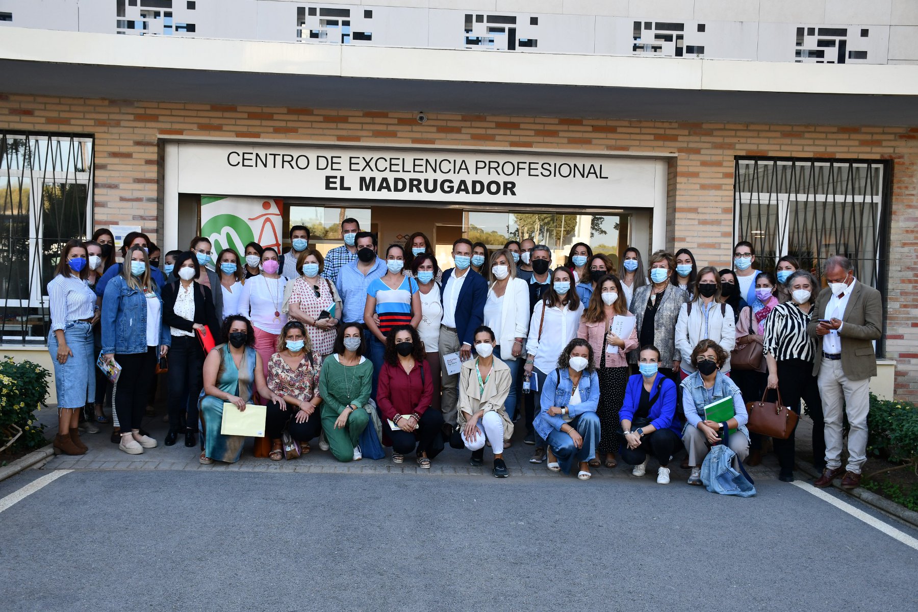mayores activos foto de grupo