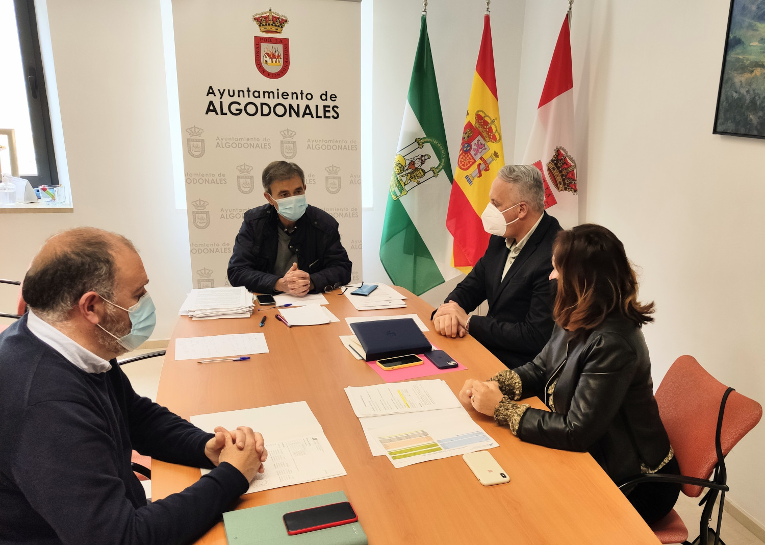 Ruiz Boix con el alcalde de Algodonales