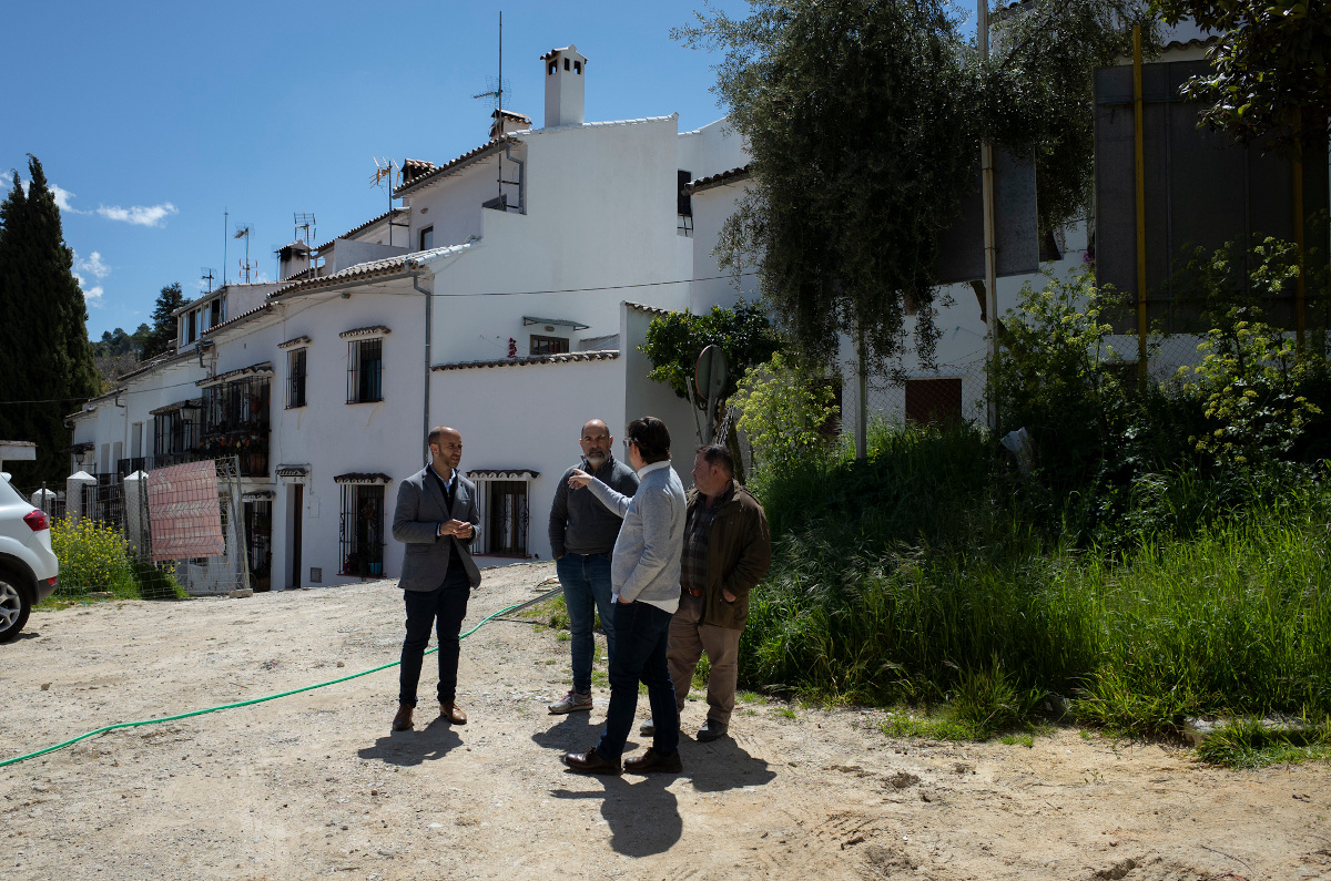 Chacon revisa obras en Grazalema