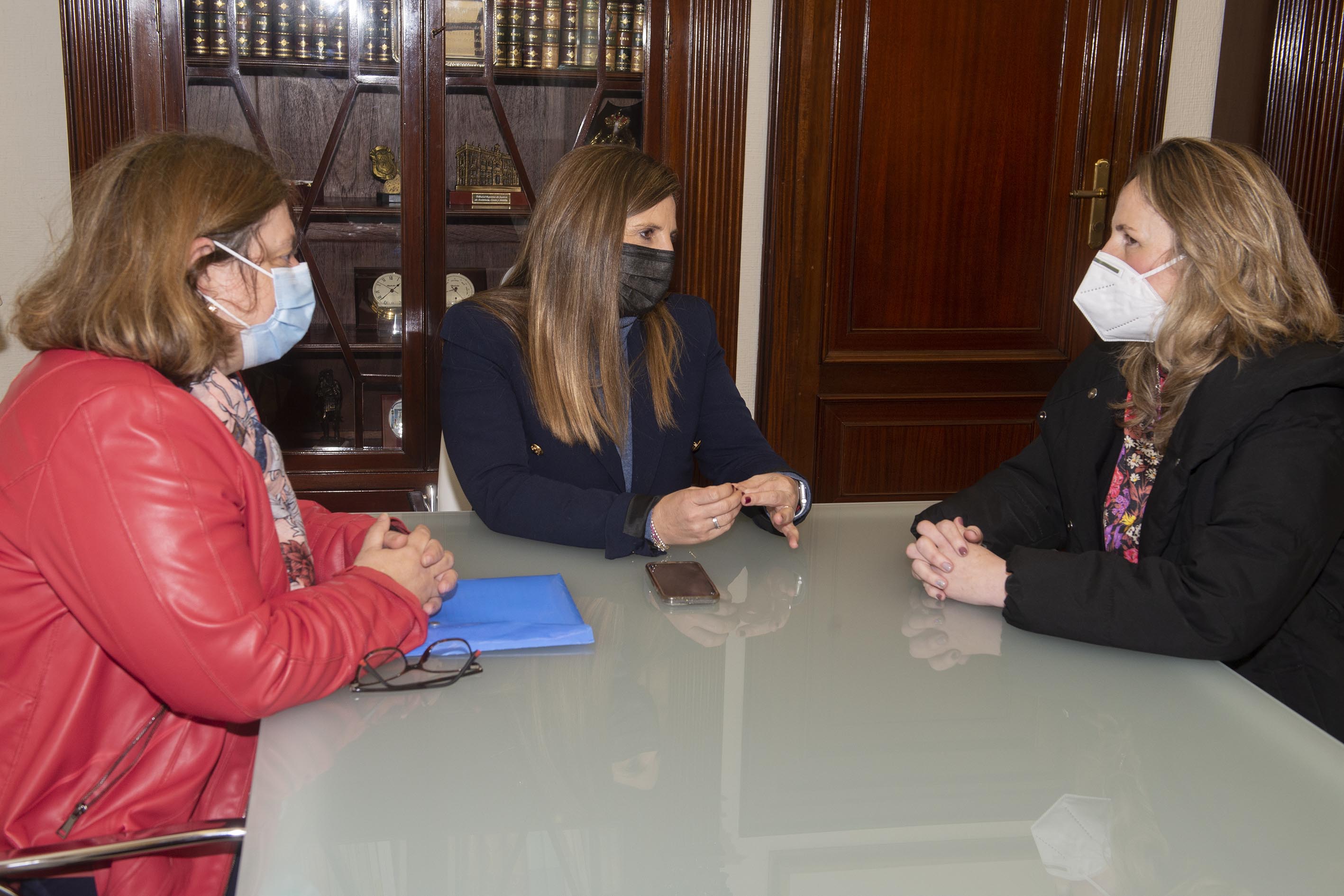 Irene García, durante el encuentro con Vanesa Beltrán e Isabel Blanco