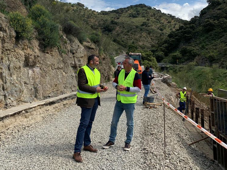 Javier Pizarro y Pedro Barroso en la zona de obras