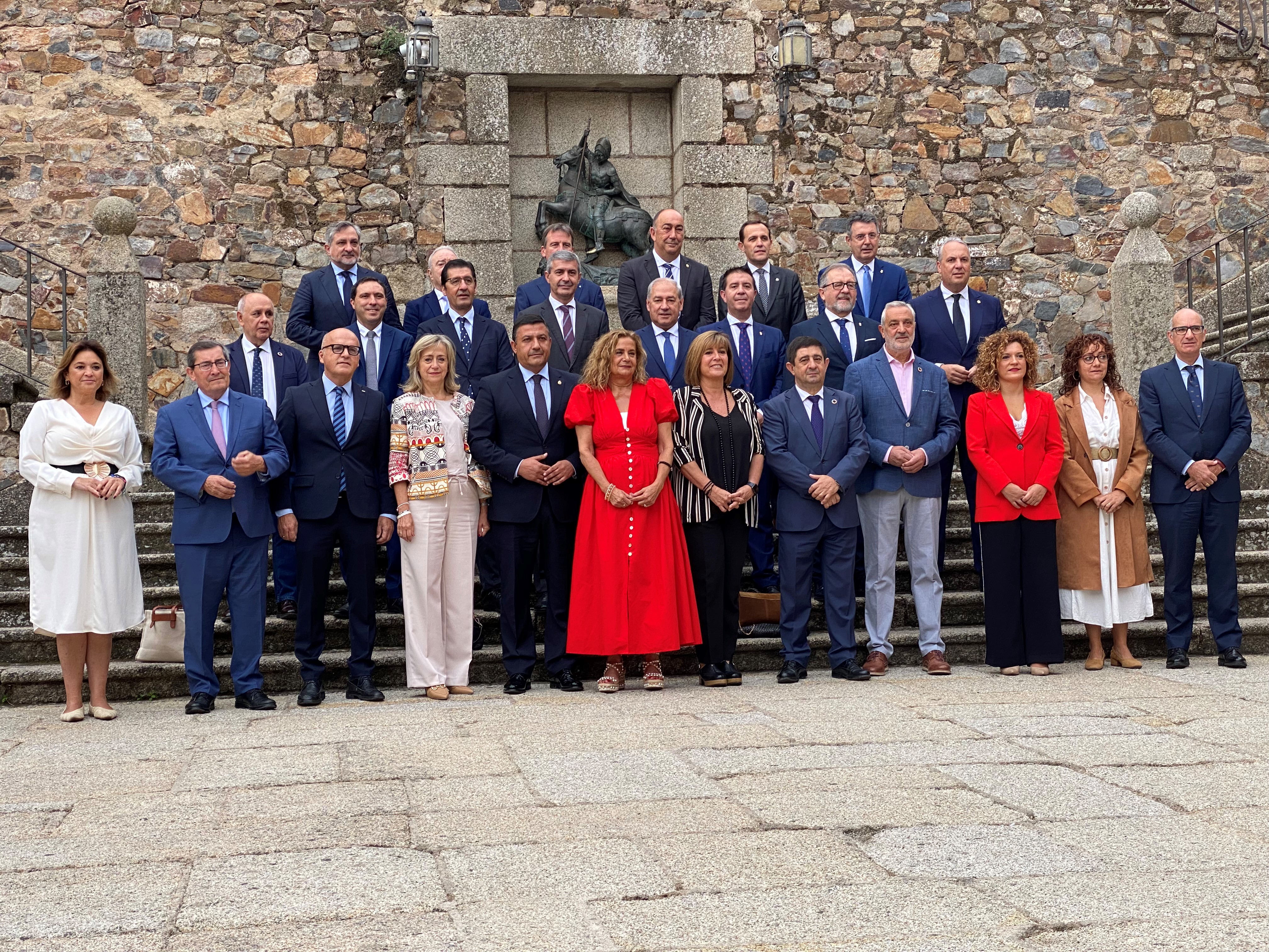 Comisión Diputaciones Cáceres-Foto Familia 1