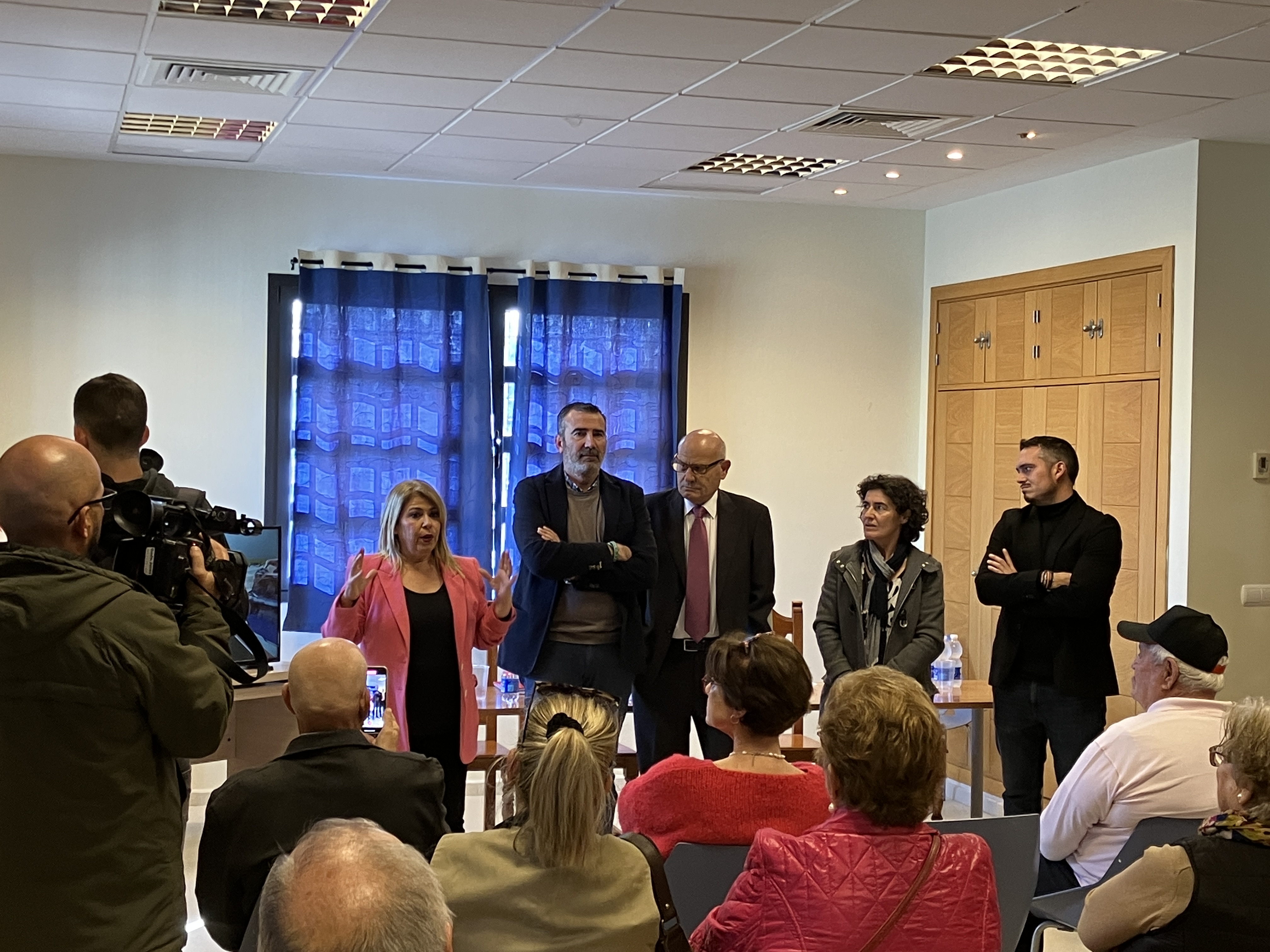 Presentación del proyecto a los vecinos