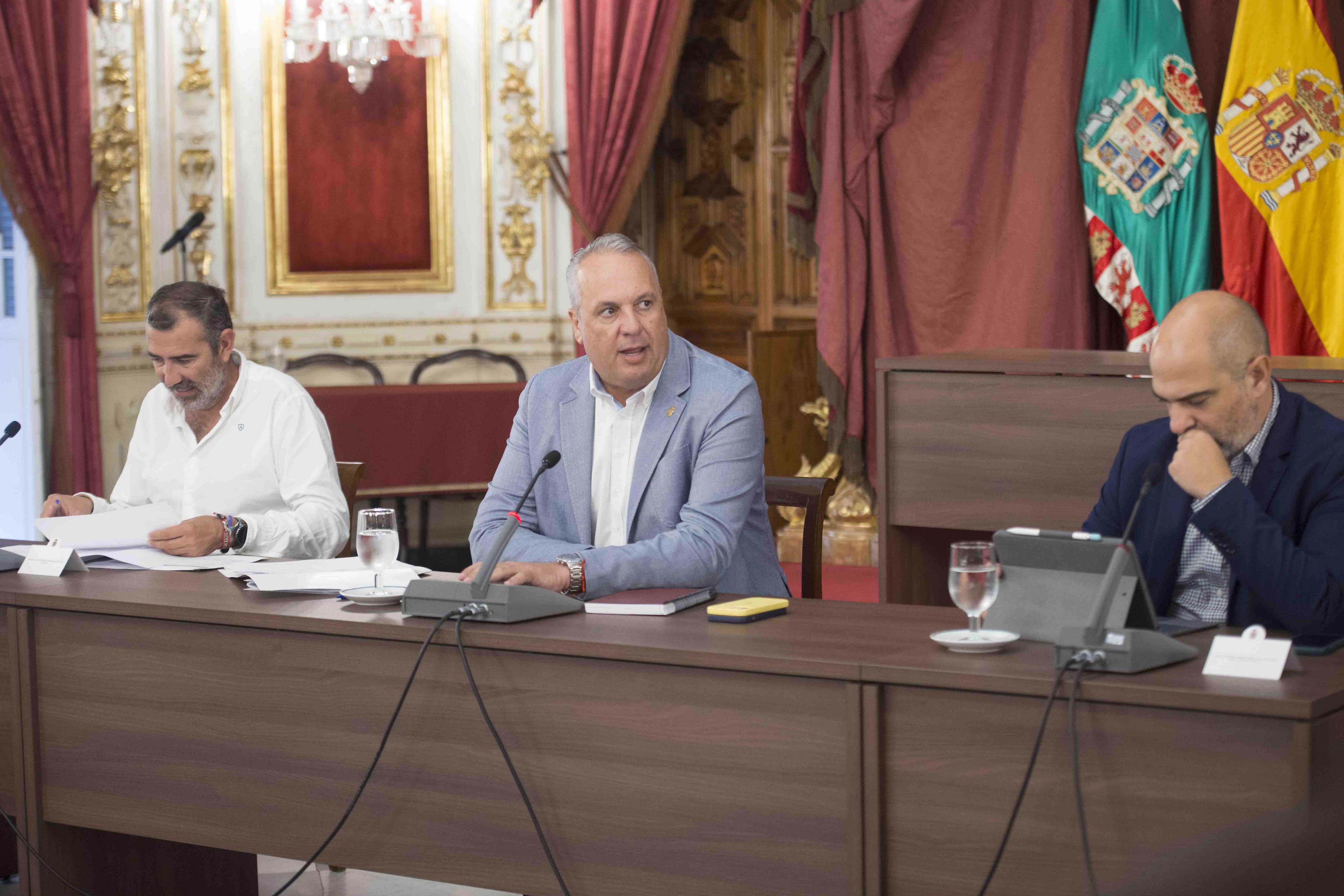 Juan Carlos Ruiz Boix preside su primer Consejo de Alcaldías como titular de la Diputación
