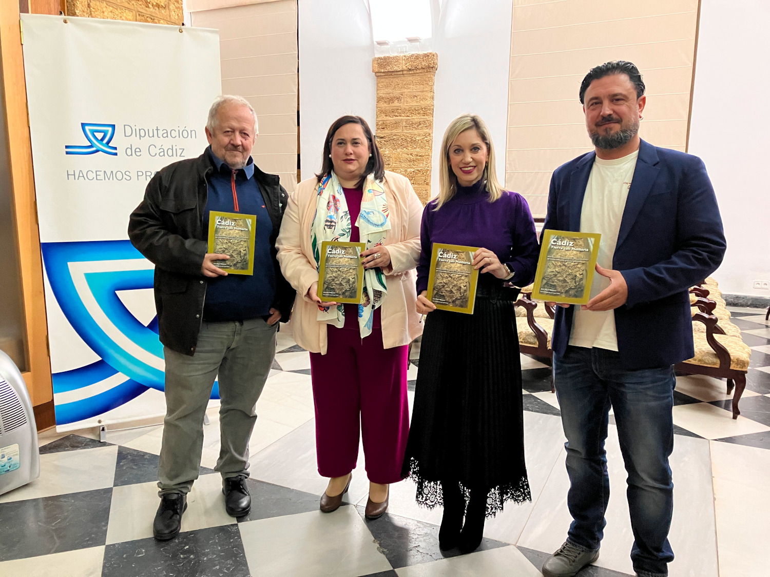 Presentacion de Cadiz Tierra con memoria