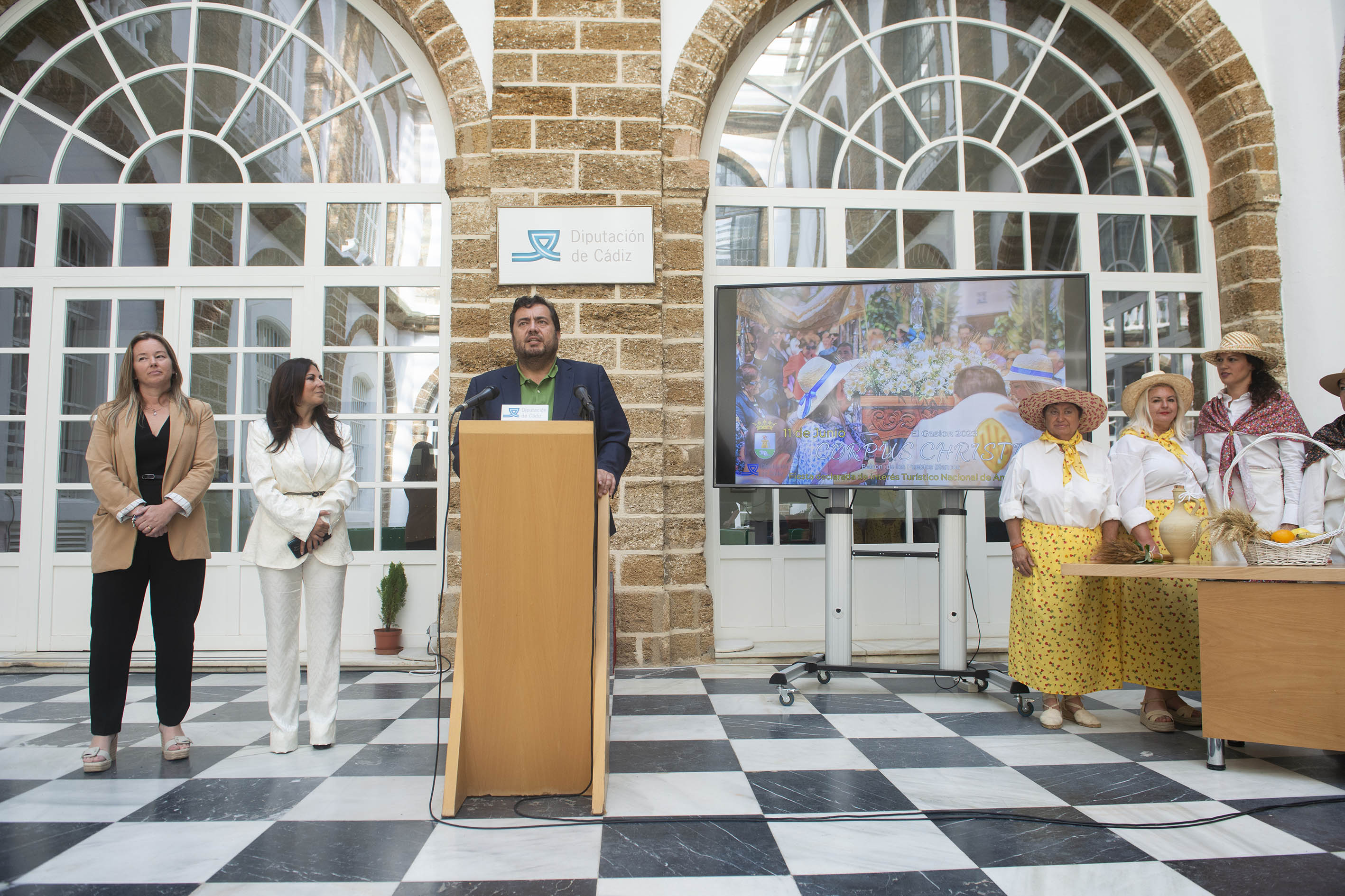 Jaime Armario interviene en la presentación del Corpus Christi de El Gastor