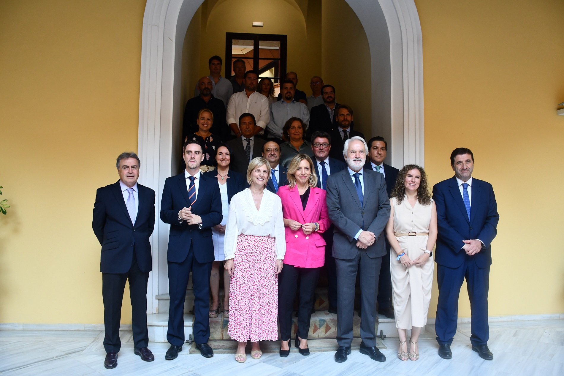 Foto de grupo en el Ayuntamiento de Jerez