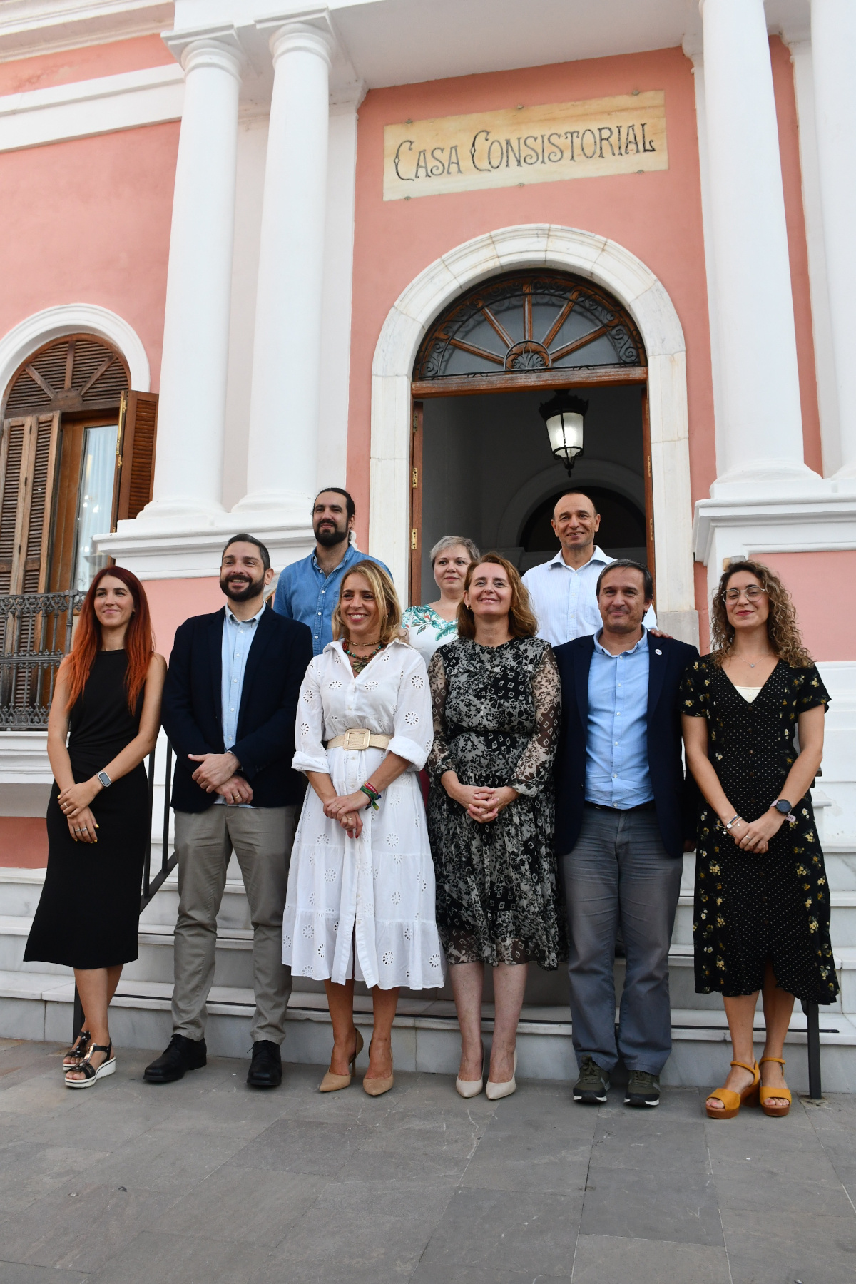 Almudena Martinez con miembros de la corporacion municipal de Puerto Real