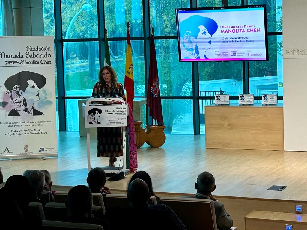 manolita chen interviene Susana Sánchez