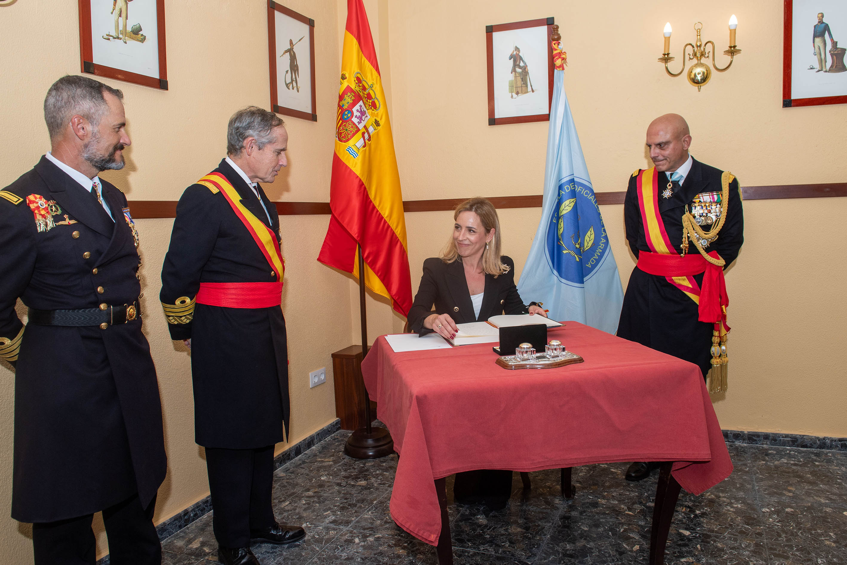Firma en el Libro de Honor