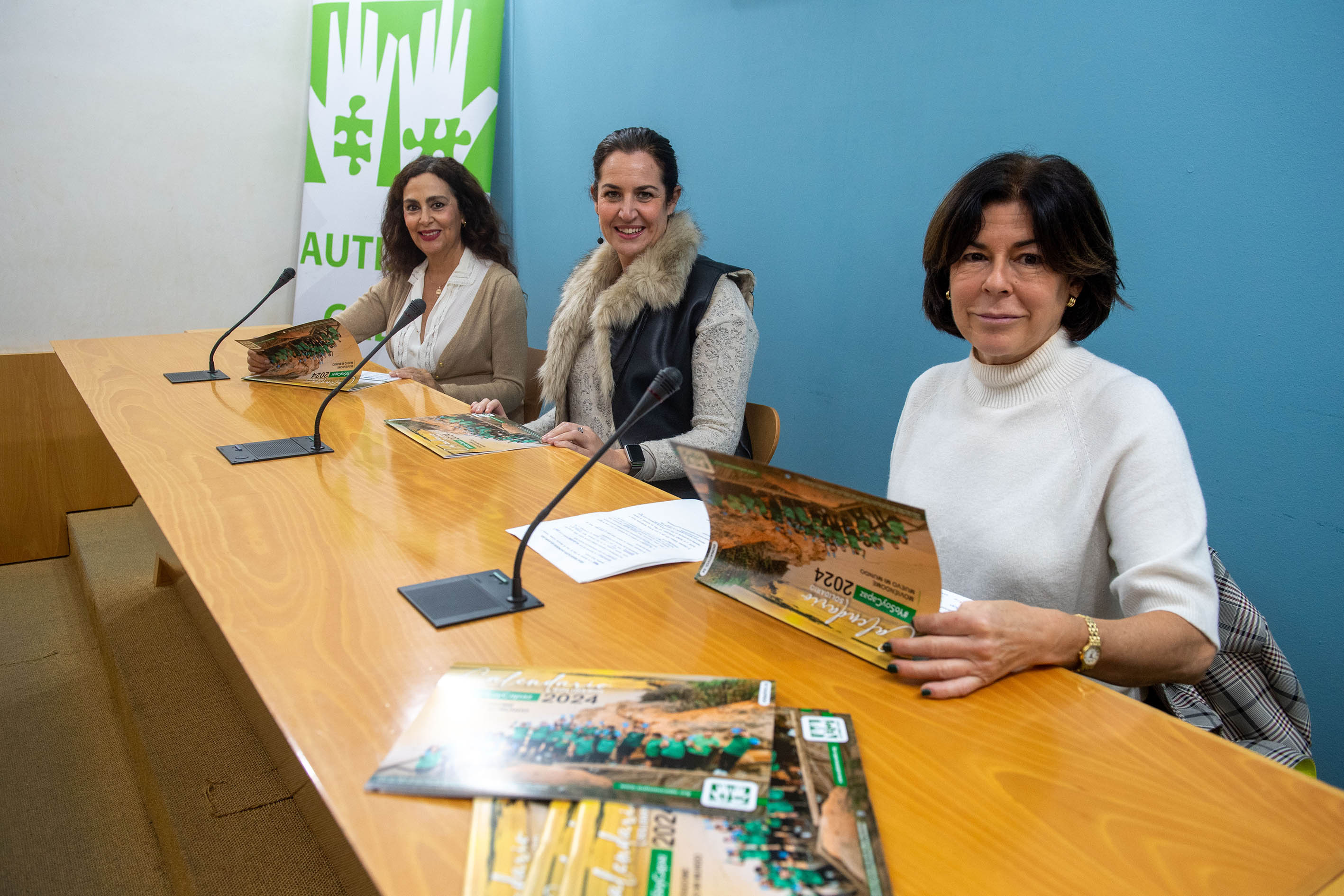 Presentación del Calendario Solidario de Autismo Cádiz
