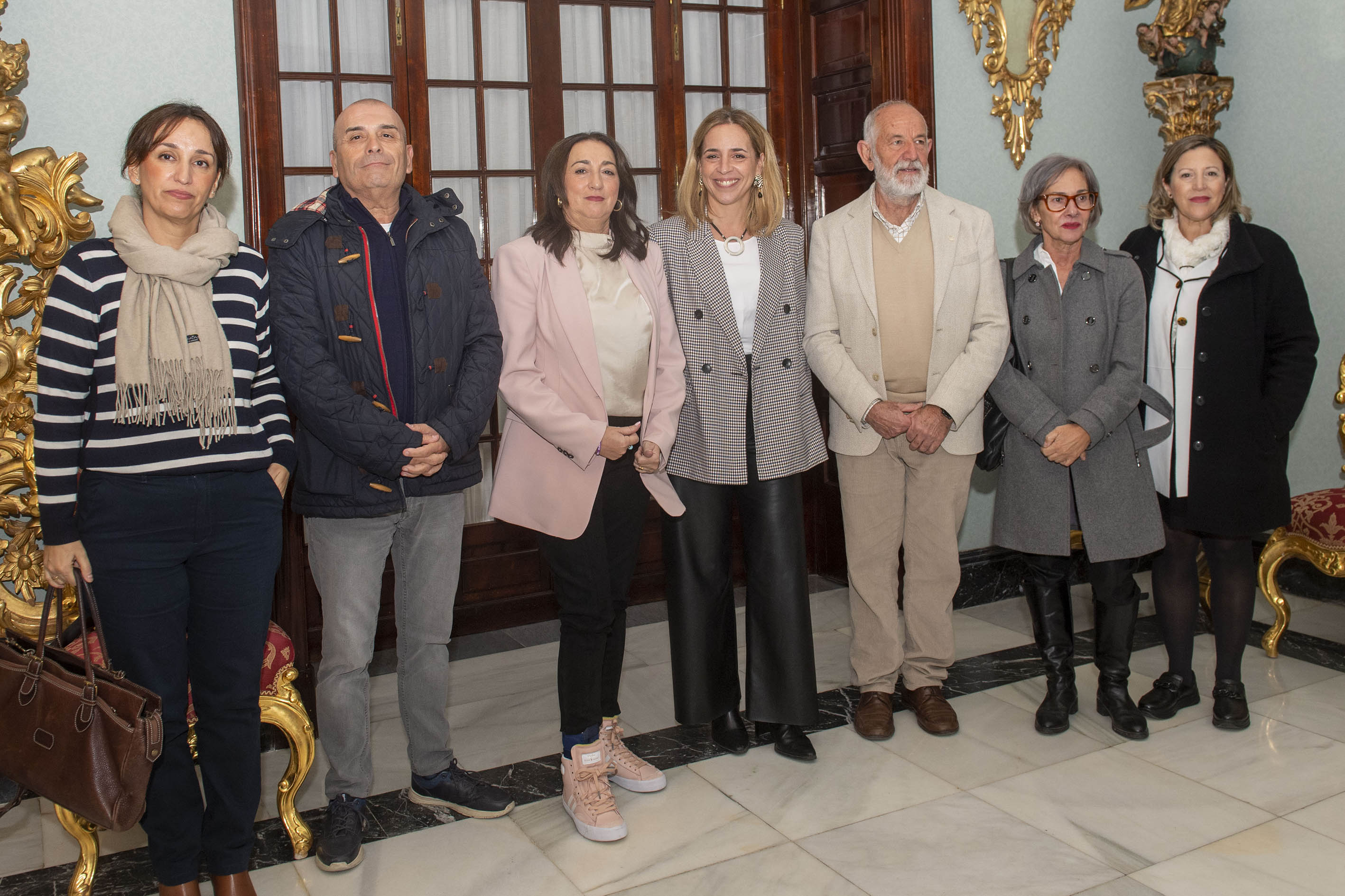 Almudena Martínez y los dirigentes sindicales de UGT y CCOO en la provincia