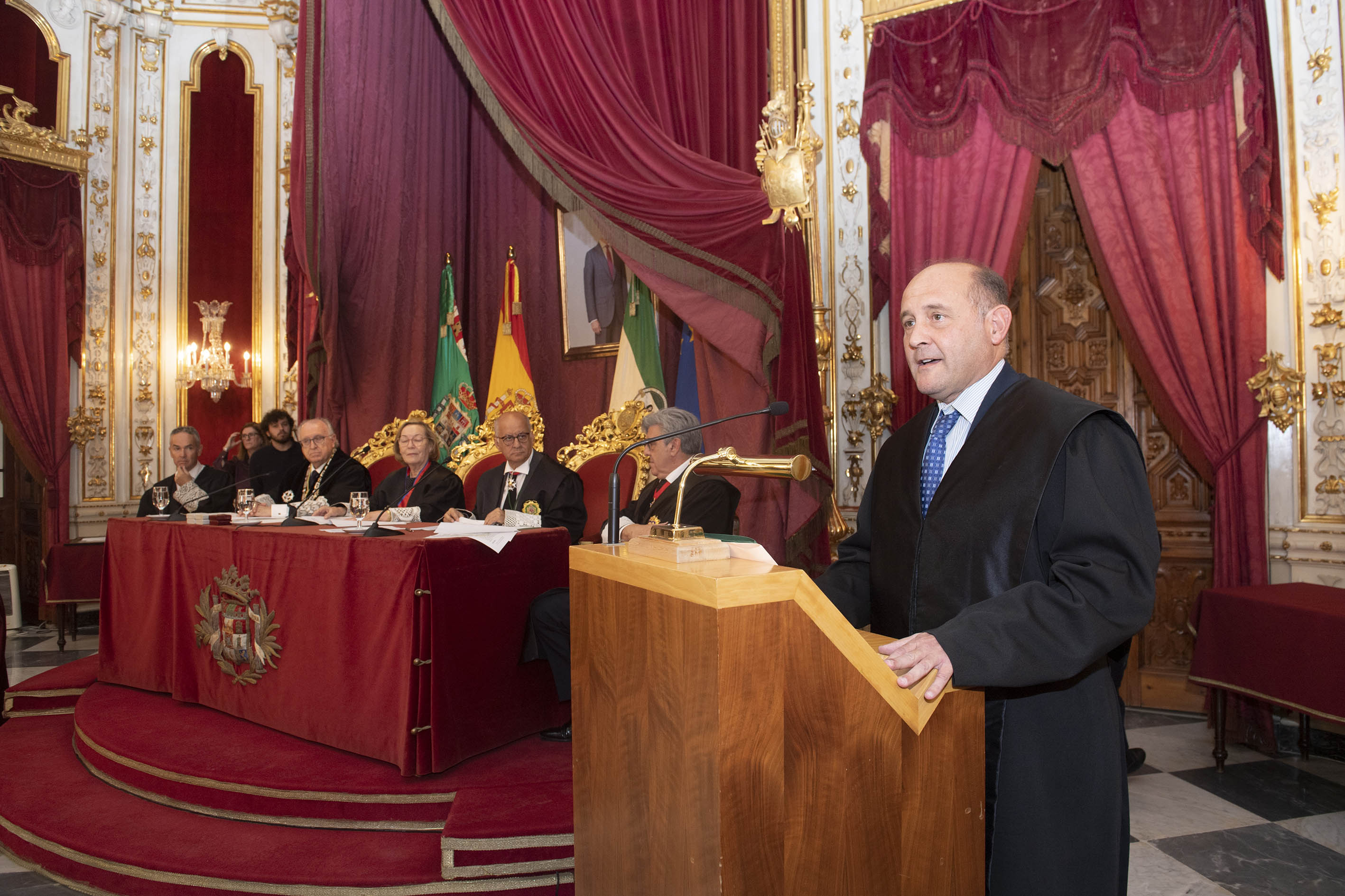Juancho Ortiz interviene en el acto del Colegio de Graduados Sociales de Cádiz