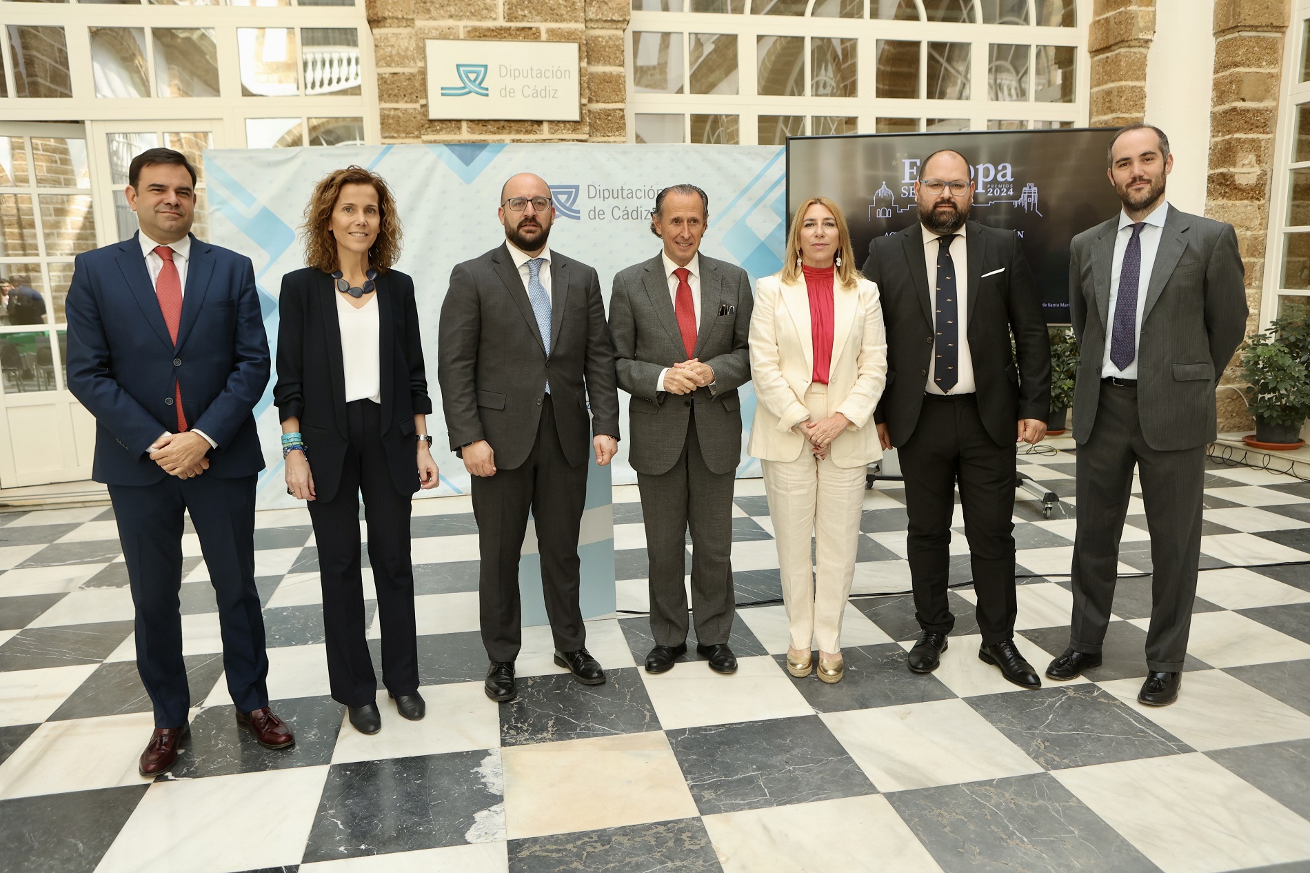 Copia Foto de grupo de la presentación del acto anual de comunicación de fondos europeos