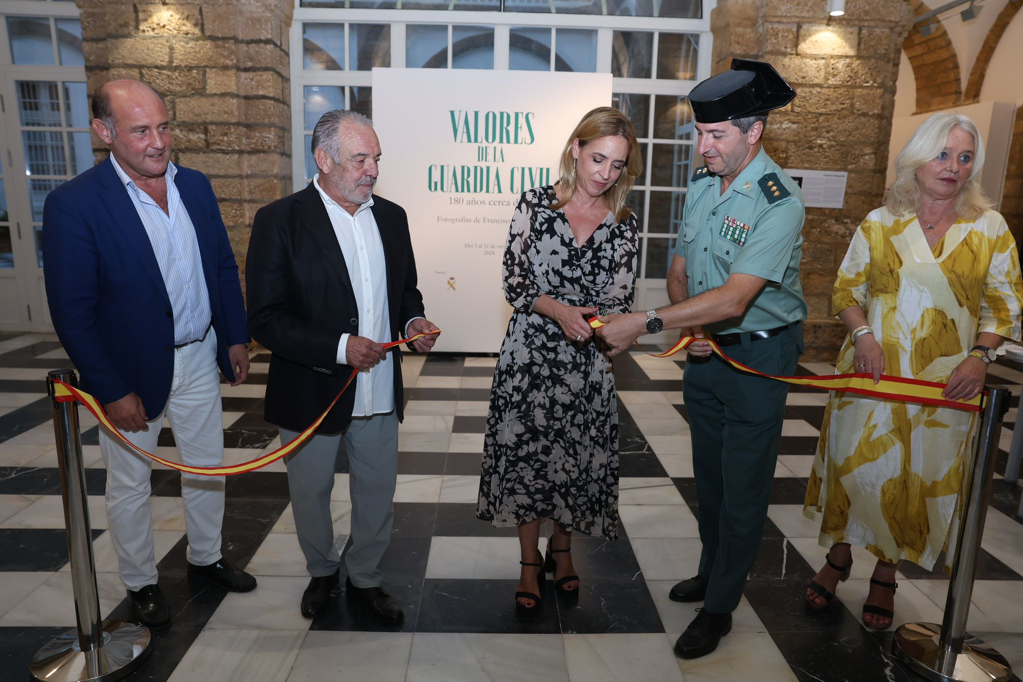 apertura corte de cinta