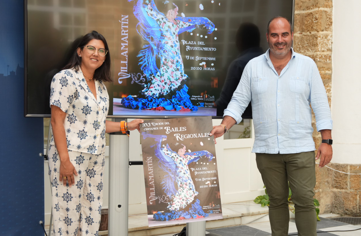 Presentación Bailes Regionales Villamartin Foto REYNA -1390