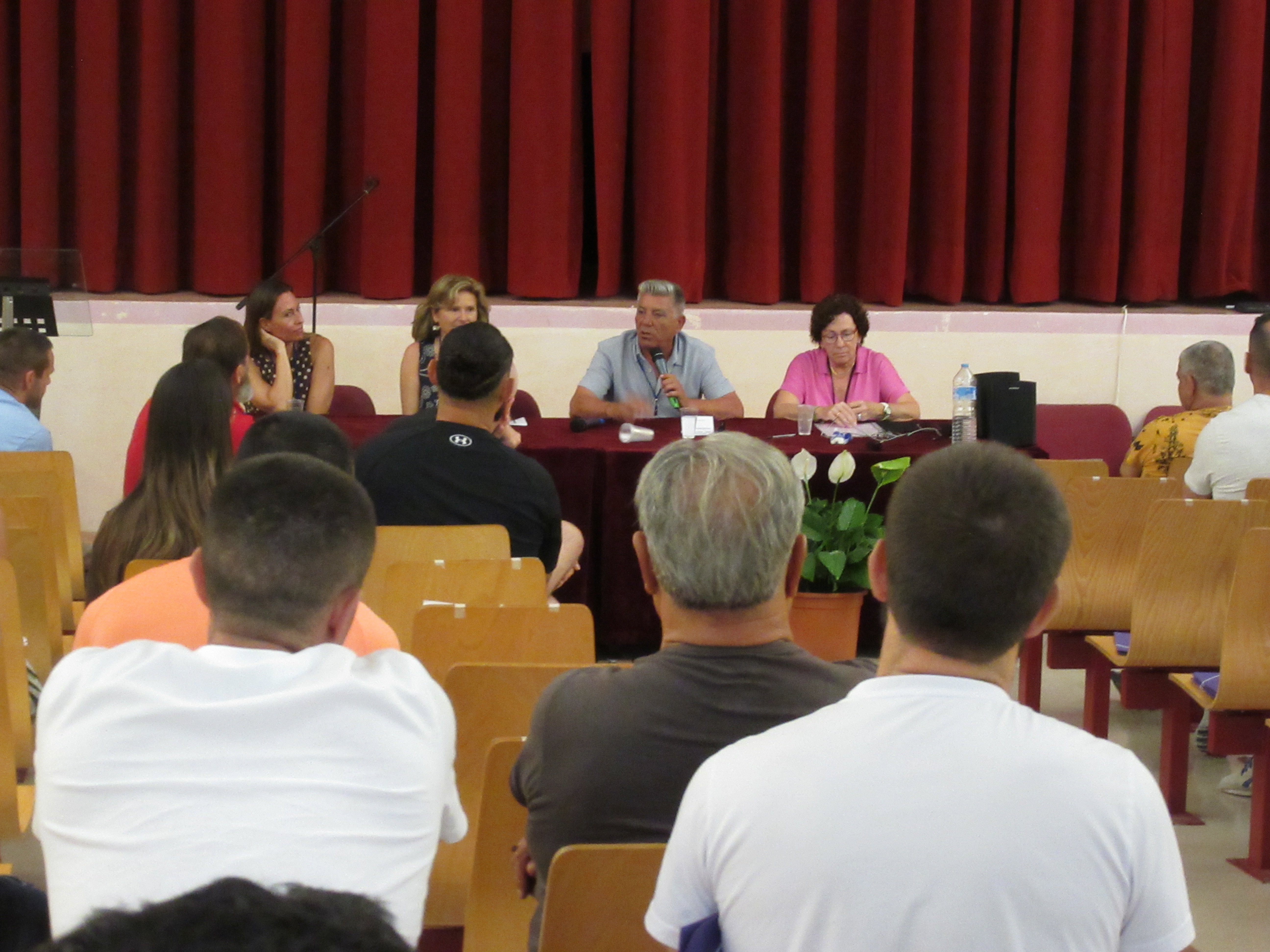 Trujillo interviene en la clausura del curso de la UNED en Puerto III