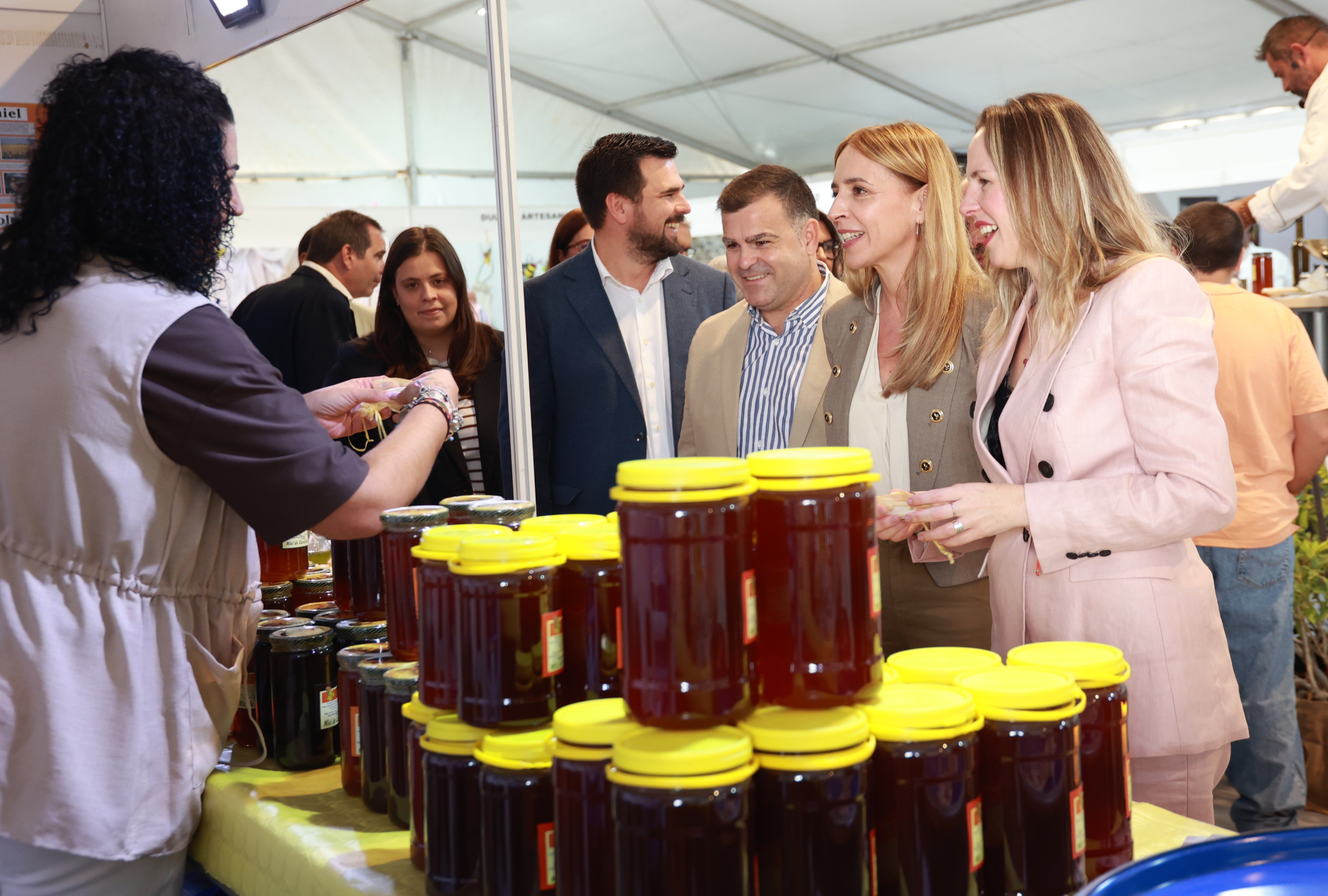 Feria de la miel en Prado del Rey (1)