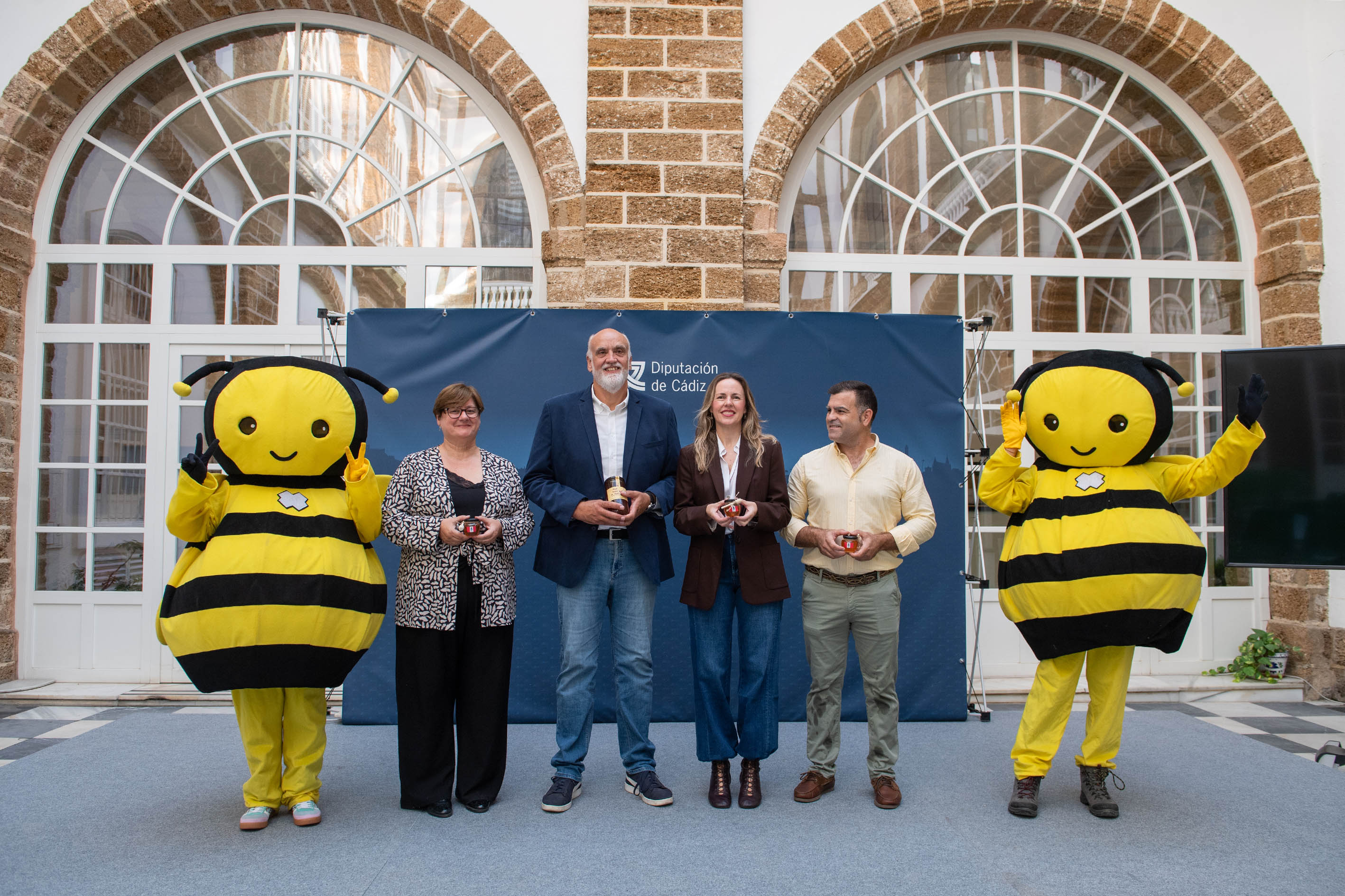 Presentación Feria de Apicultura 02