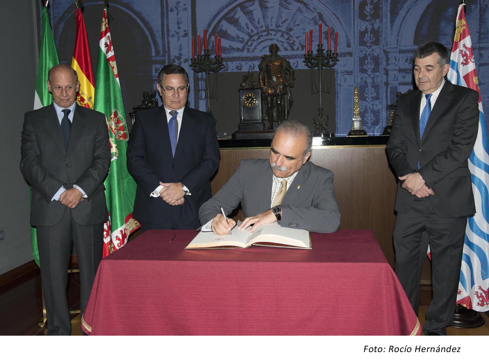 06 Firma libro de honor de Columela