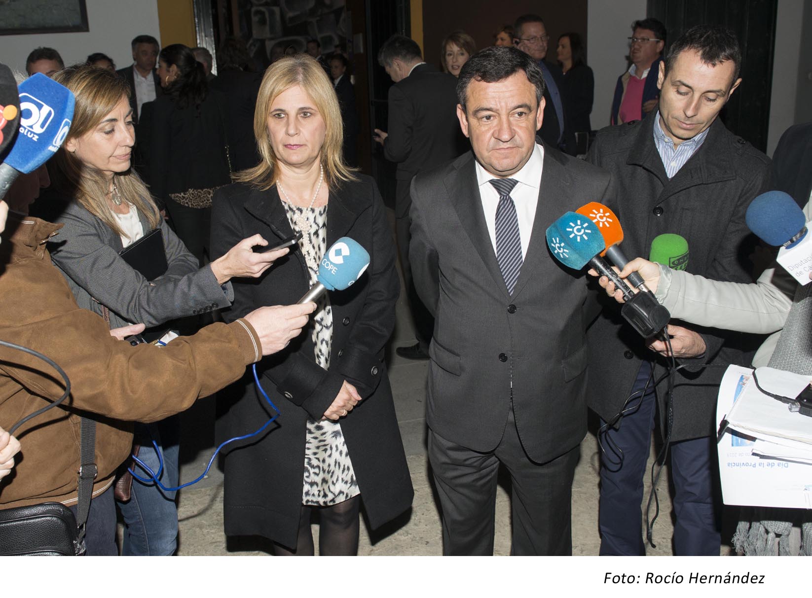 12 Atención a medios de comunicación