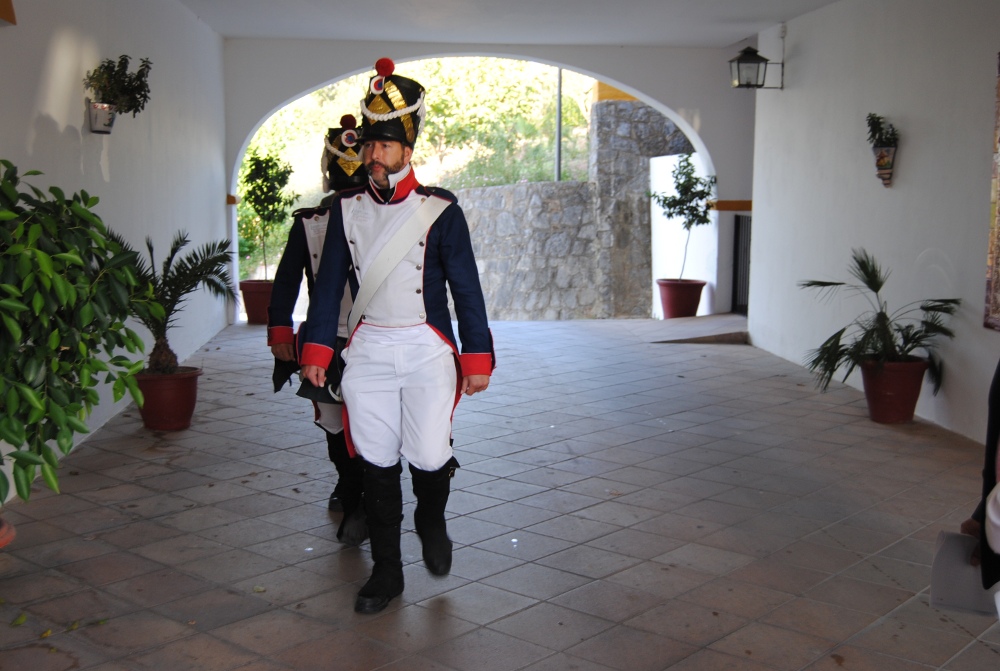actores recreacion a su llegada al hotel Las Truchas