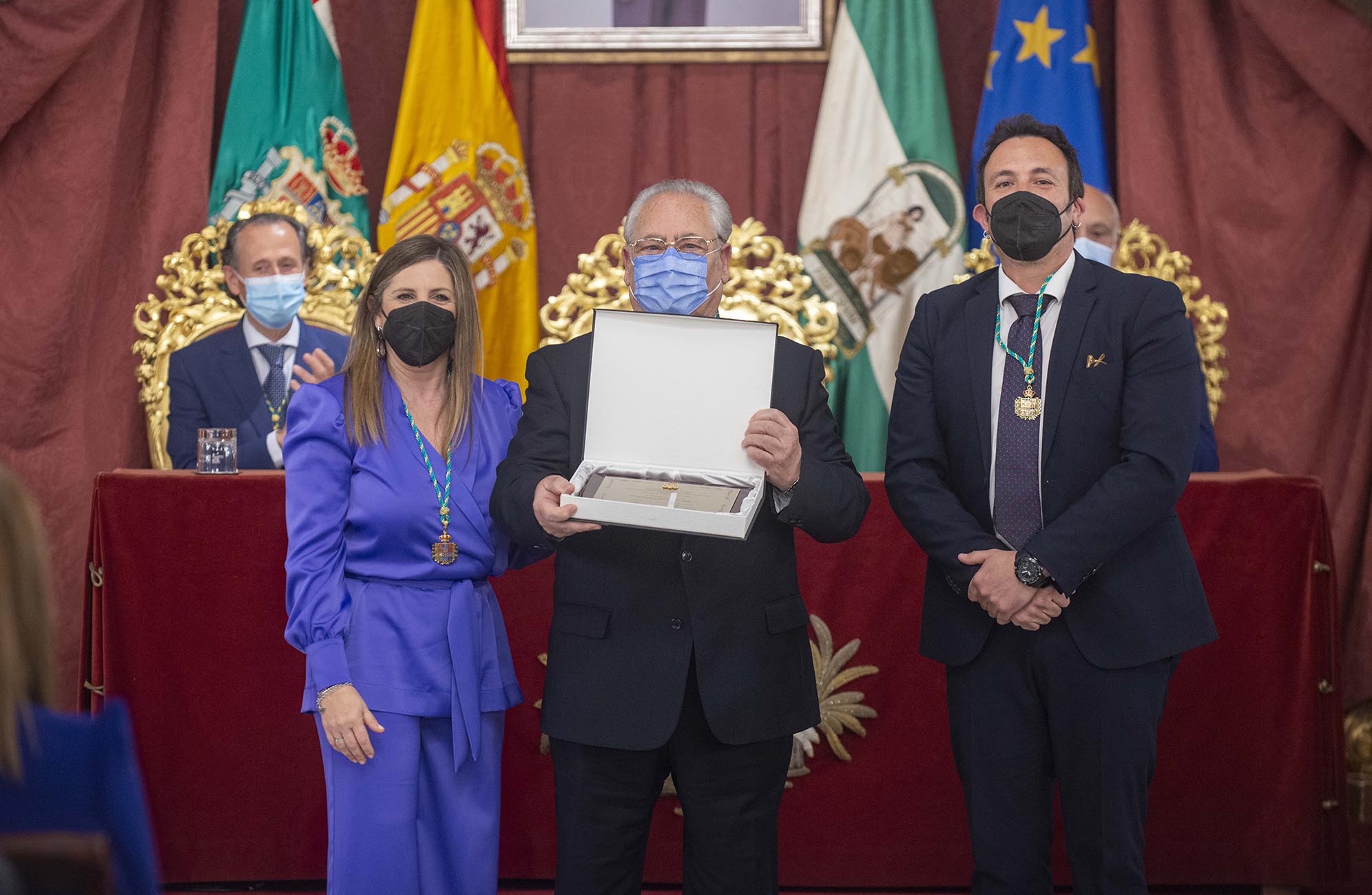 Félix Rodríguez recoge la Medalla de la Provincia