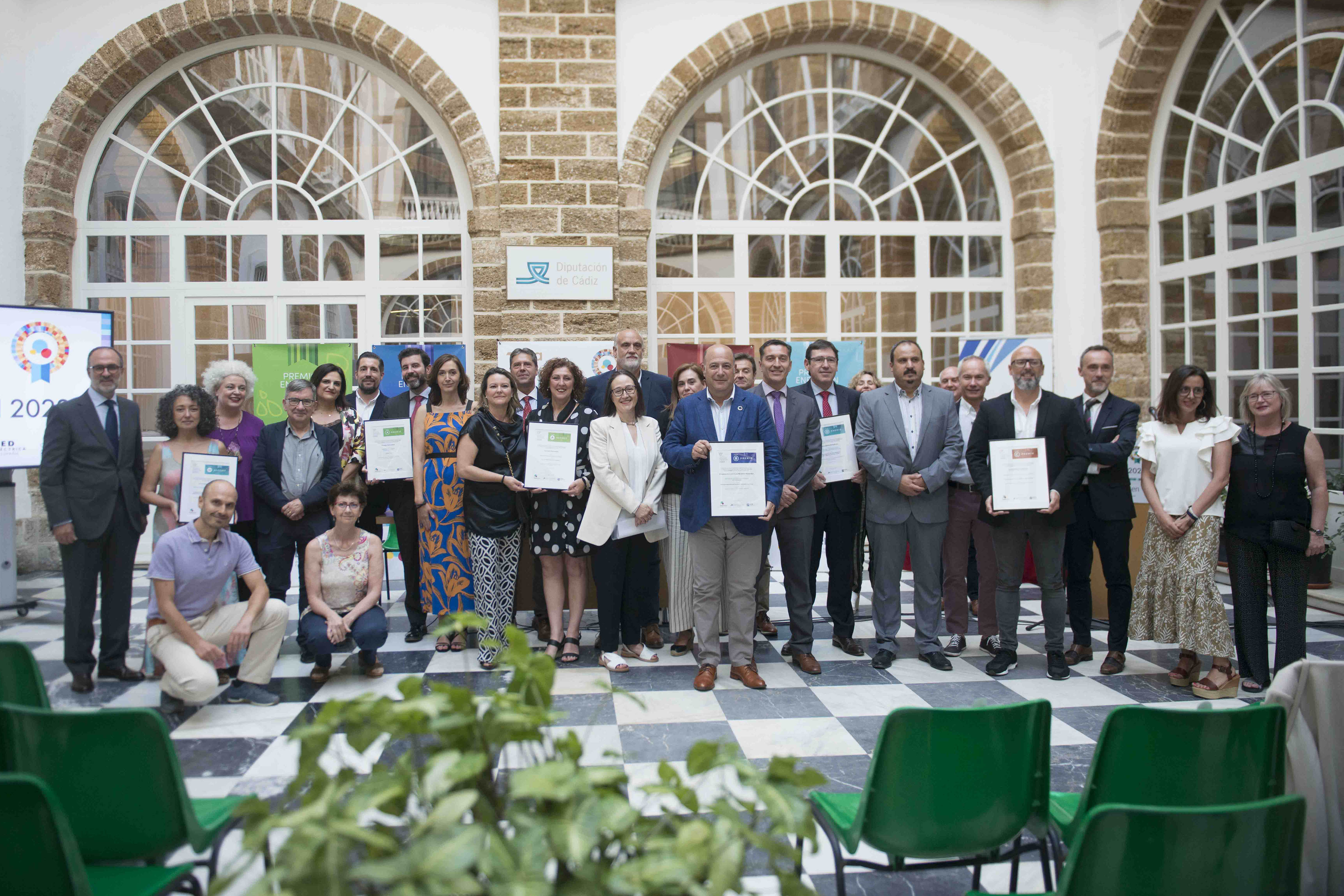 Foto con los premiados