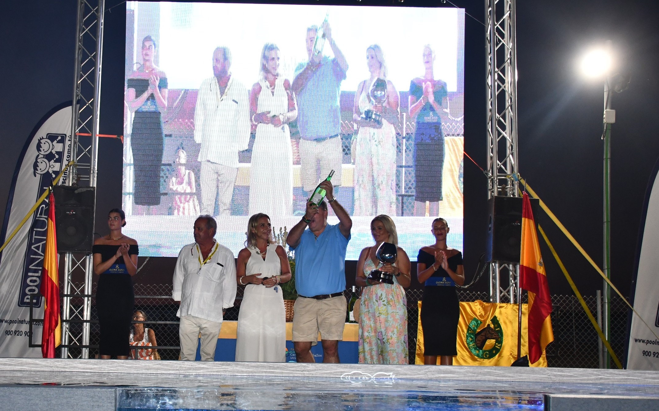 Entrega de trofeo