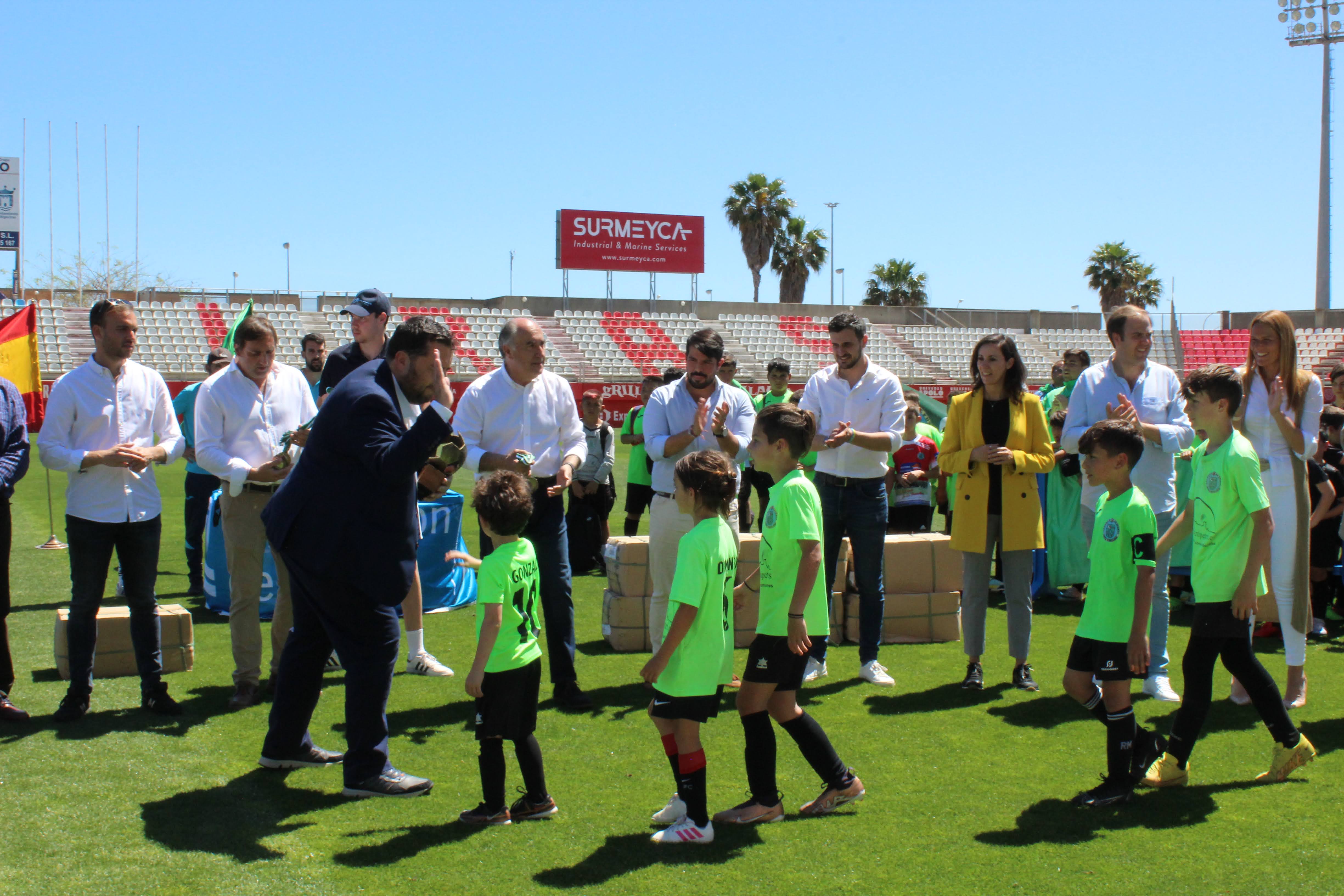 Clausura Copa Diputacion_Jaime Armario felicita a equipo
