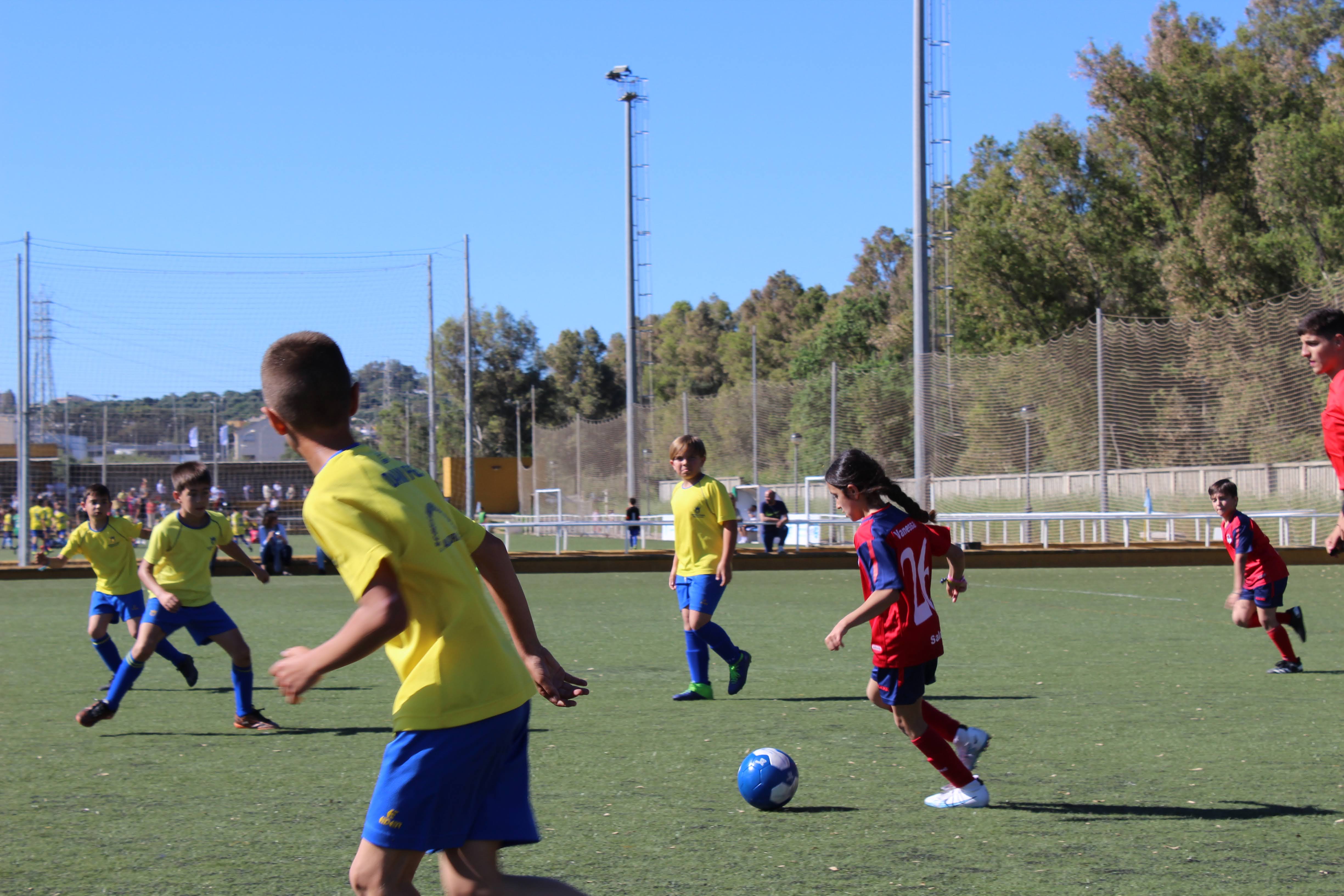 Clausura Copa Diputacion_jugadora inicia ataque