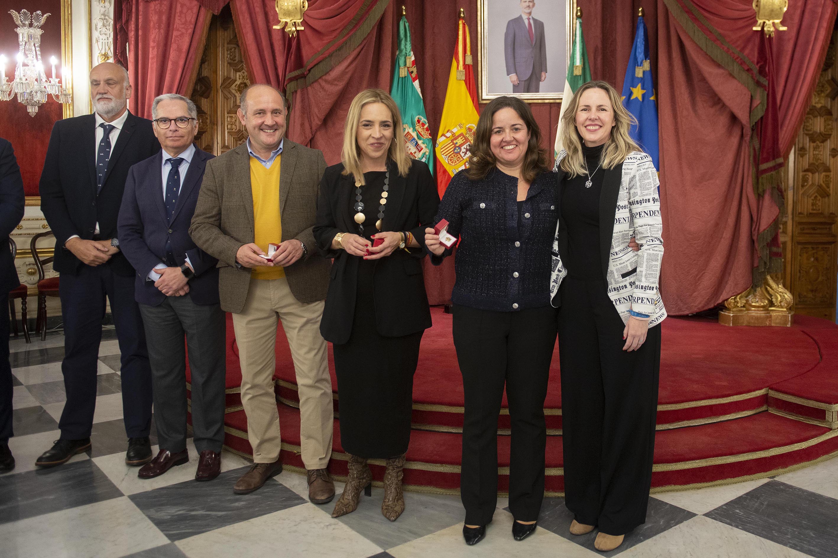 Acto de homenaje a personal con 20 años de servicio y jubilado en 2023 (42)