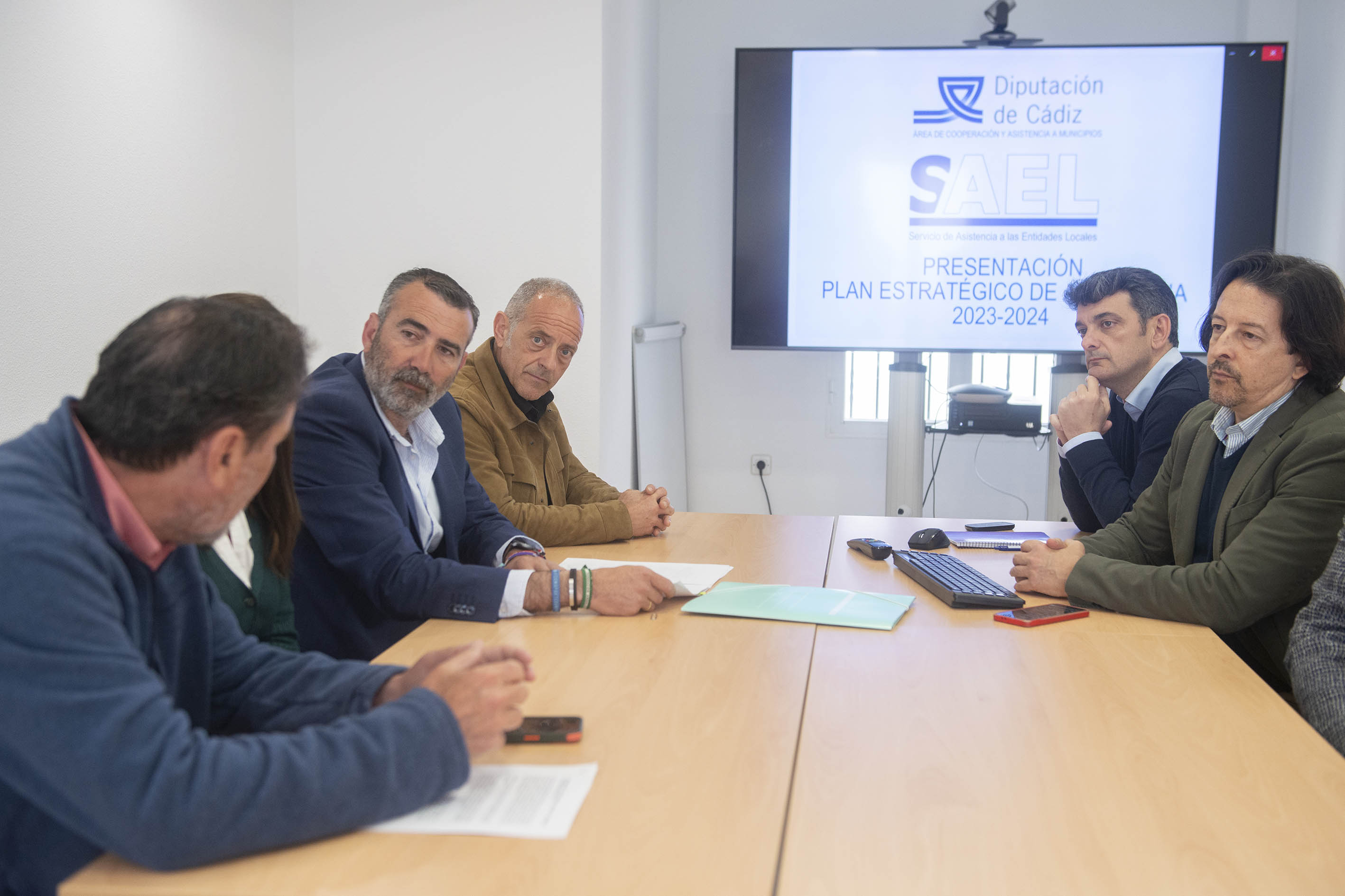 PIzaro y el equipo redactor del Plan Estratégico del SAEL 2023 2025