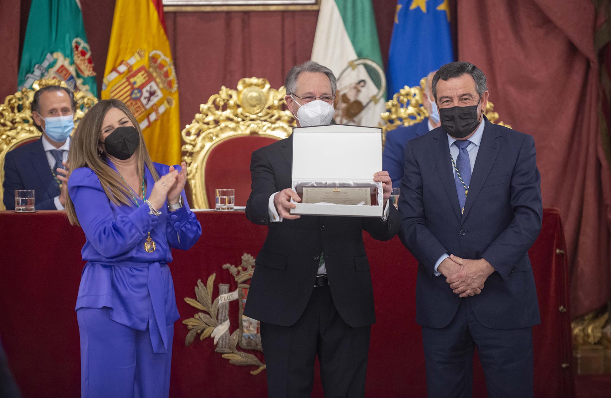 Antonio Sancho recoge la Medalla de la Provincia