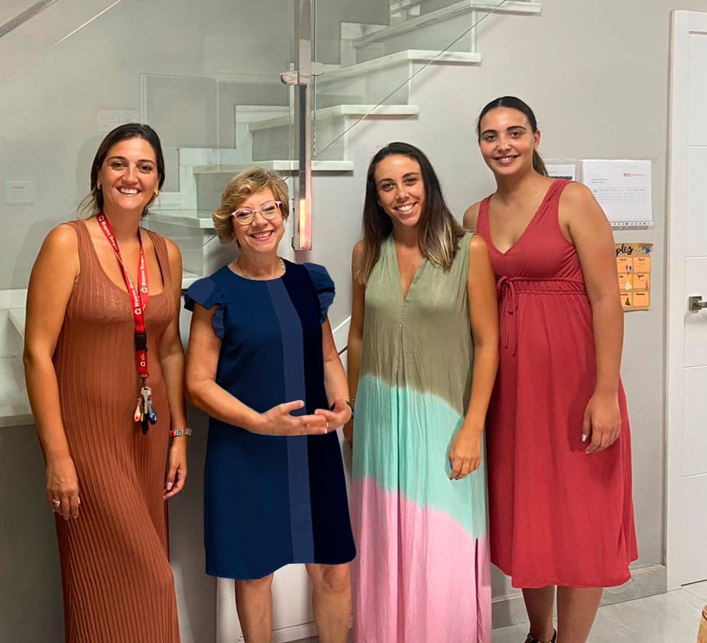 Carmen Collado visita las instalaciones de Nuevo Hogar Betania ern La Línea