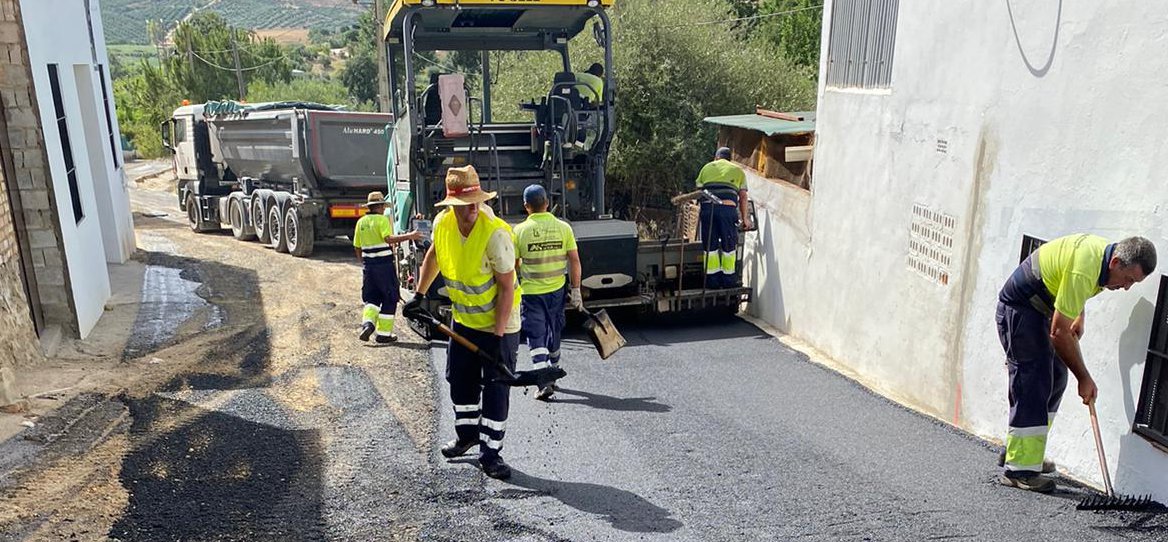 asfaltado de calle en Torre Alhaquime