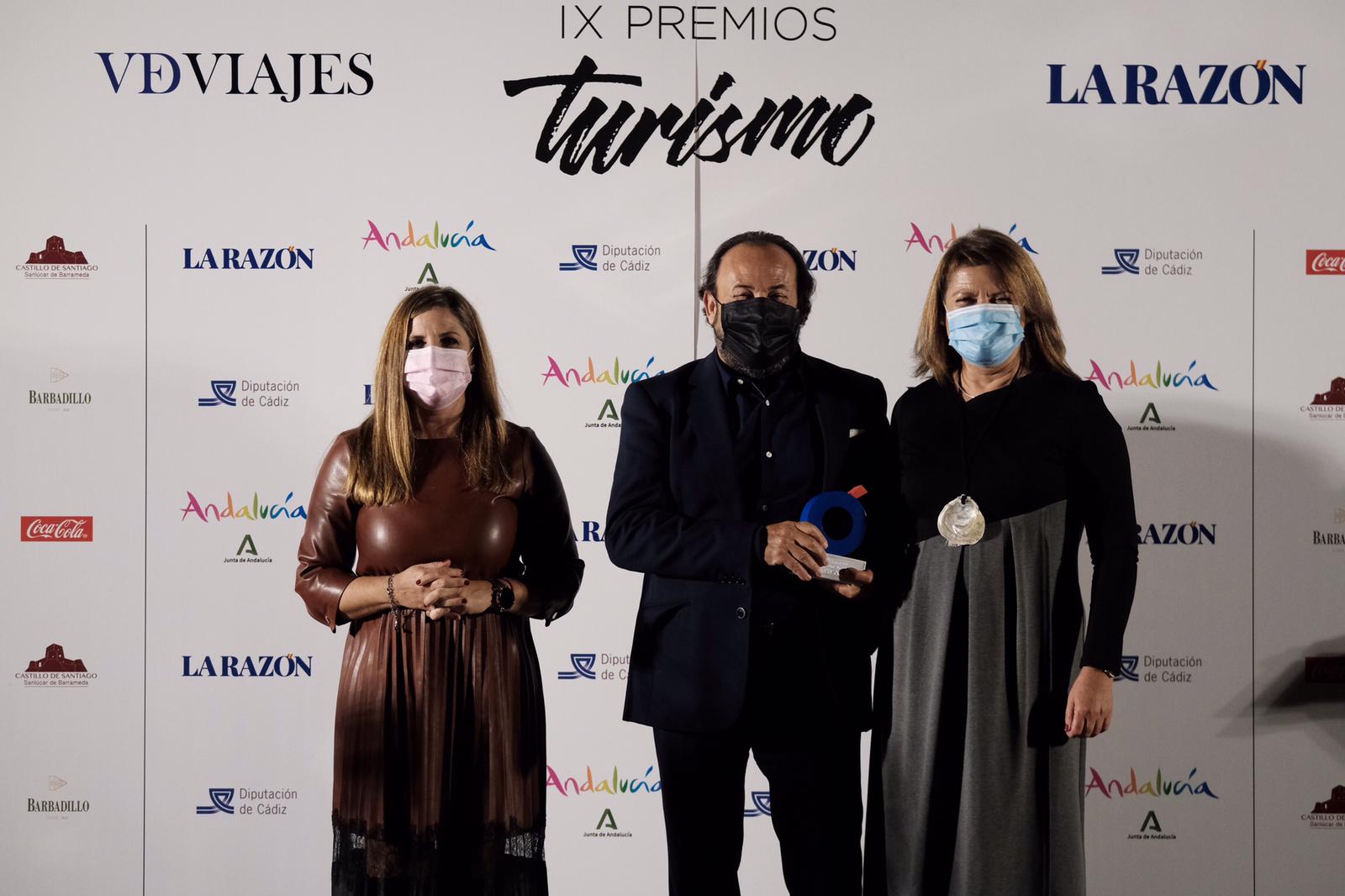 premios de turismo La Razon_Irene Garcia con hotel Albariza premios de turismo La Razon_Irene Garcia con hotel Albariza