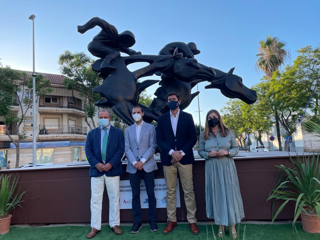 nueva escultura dedicada a las carreras de caballos