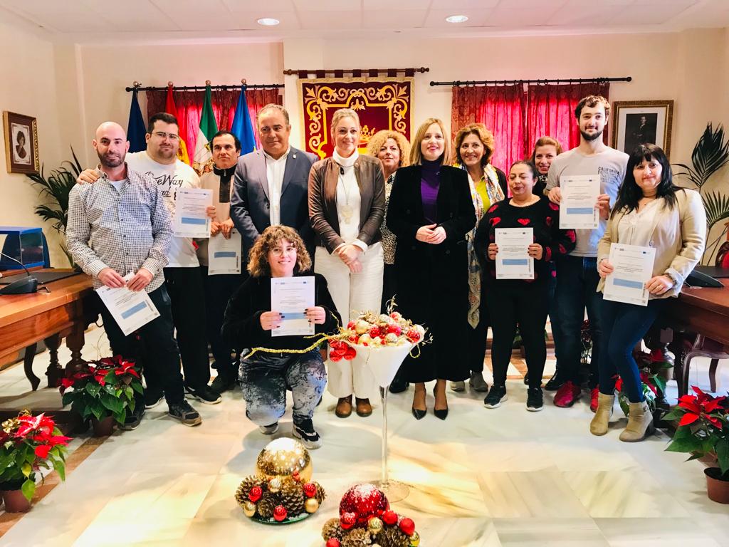 Foto de grupo con el alumnado del curso Dipuforma en Chipiona