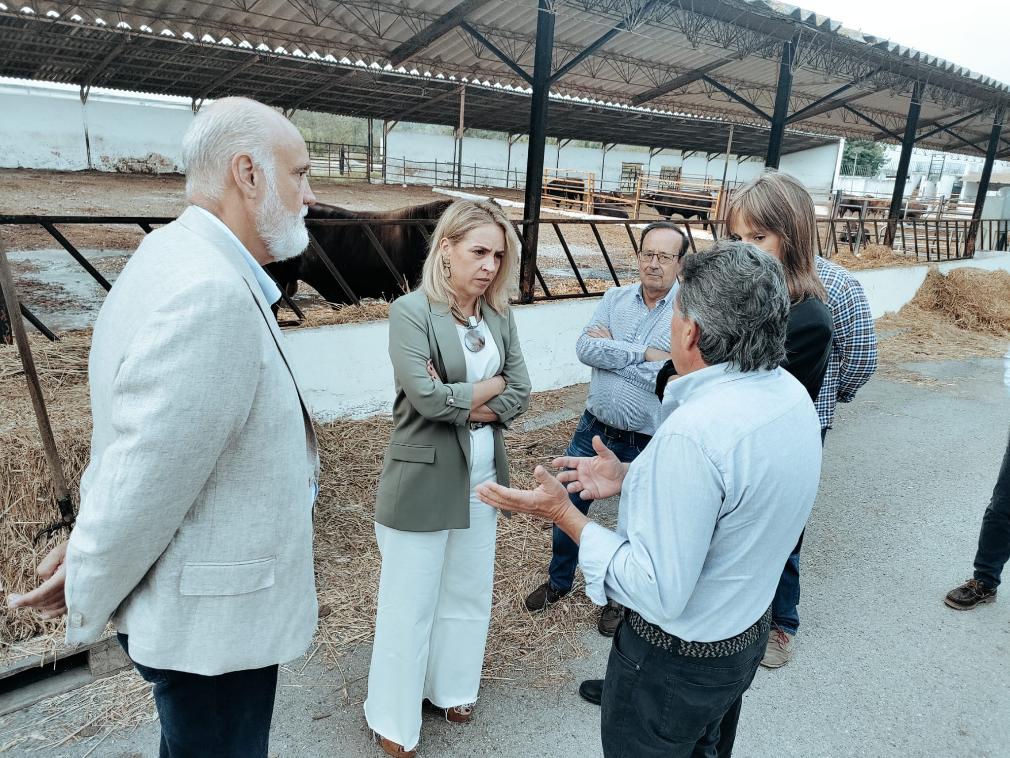 Martínez y Vidal con representantes del sector primario