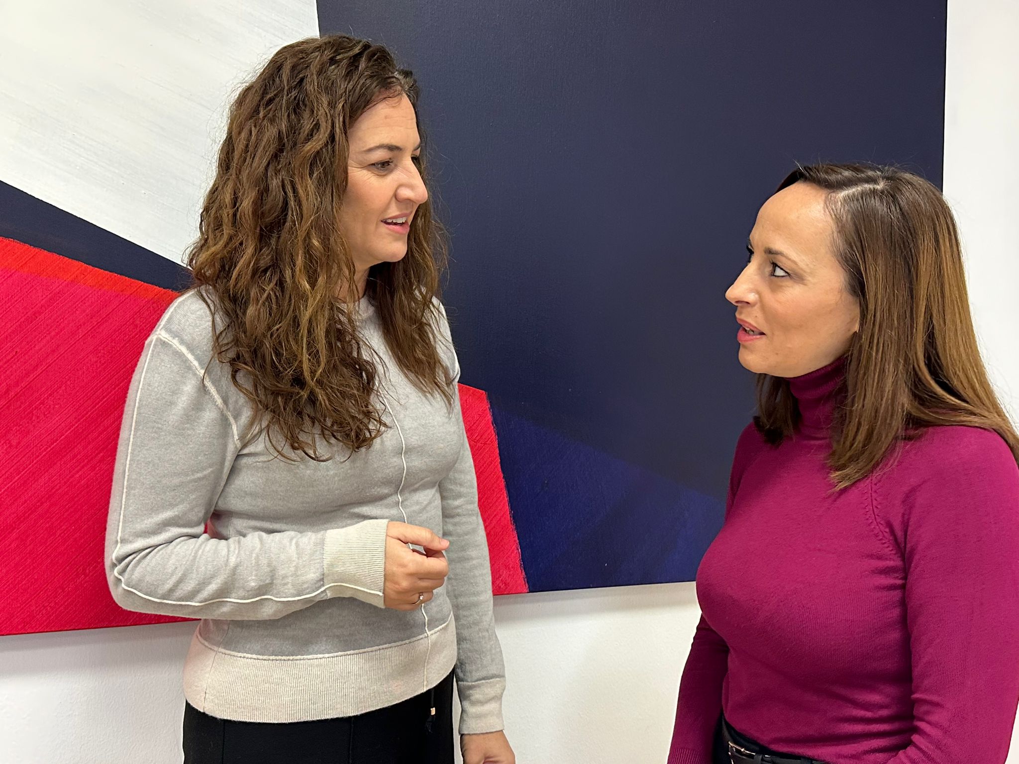 La diputada Paula Conesa y la concejala de Cádiz Virginia Martín