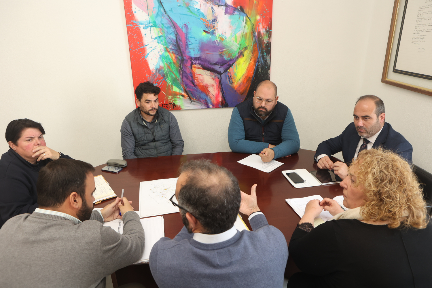 Encuentro sobre mejoras en carreteras de Conil